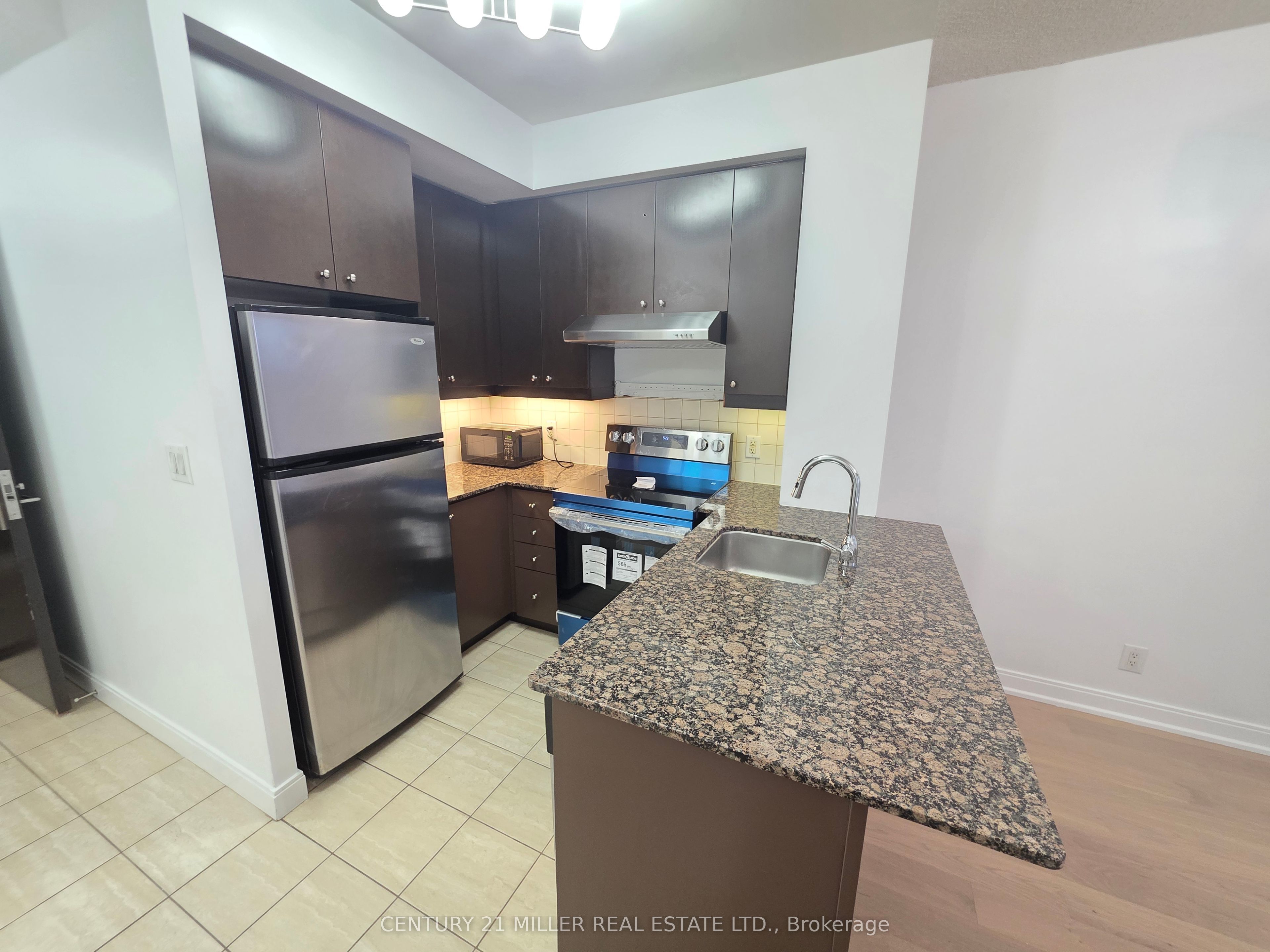 60 Absolute Avenue 2605 Property Photo 7