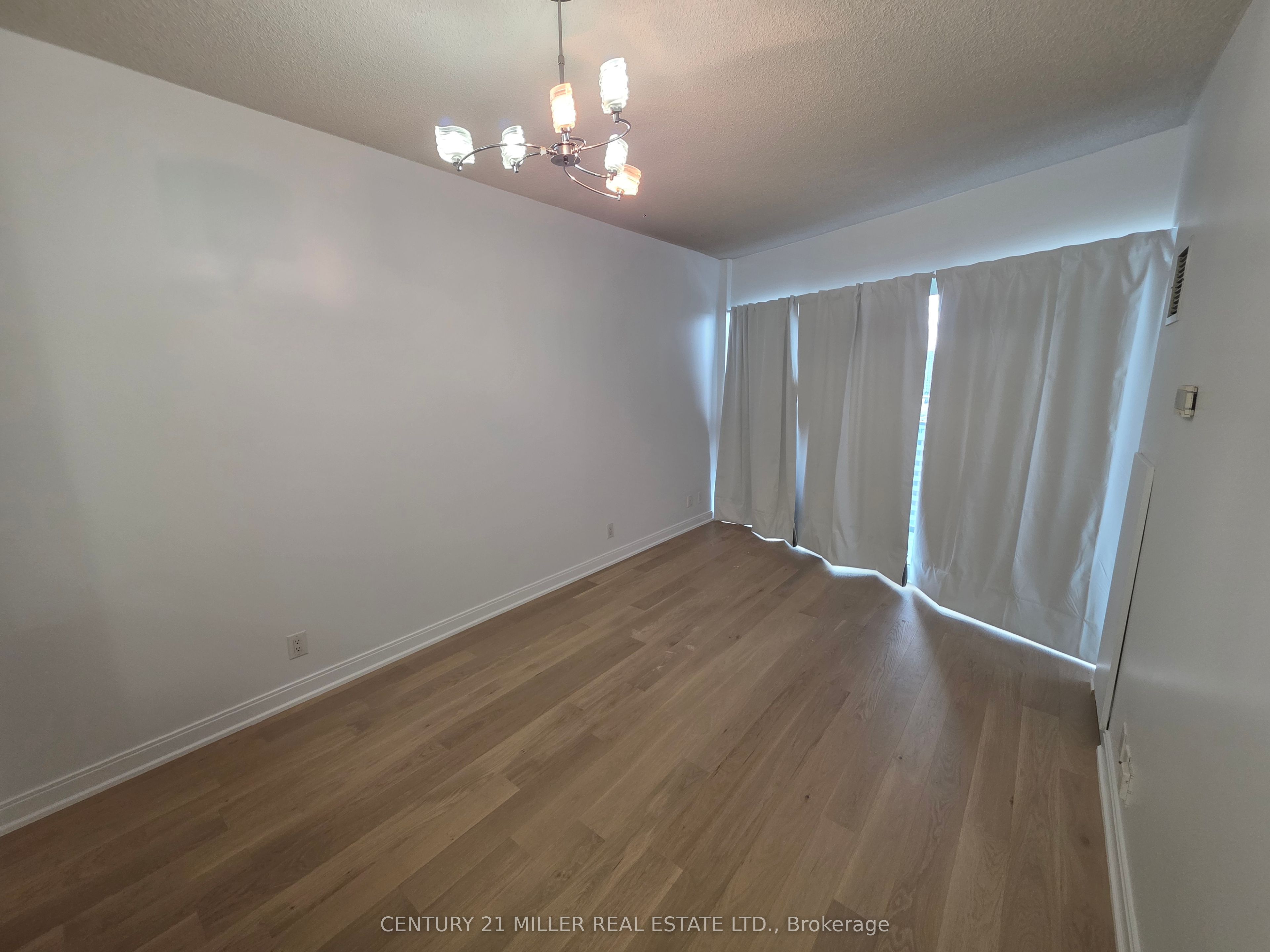 60 Absolute Avenue 2605 Property Photo 10