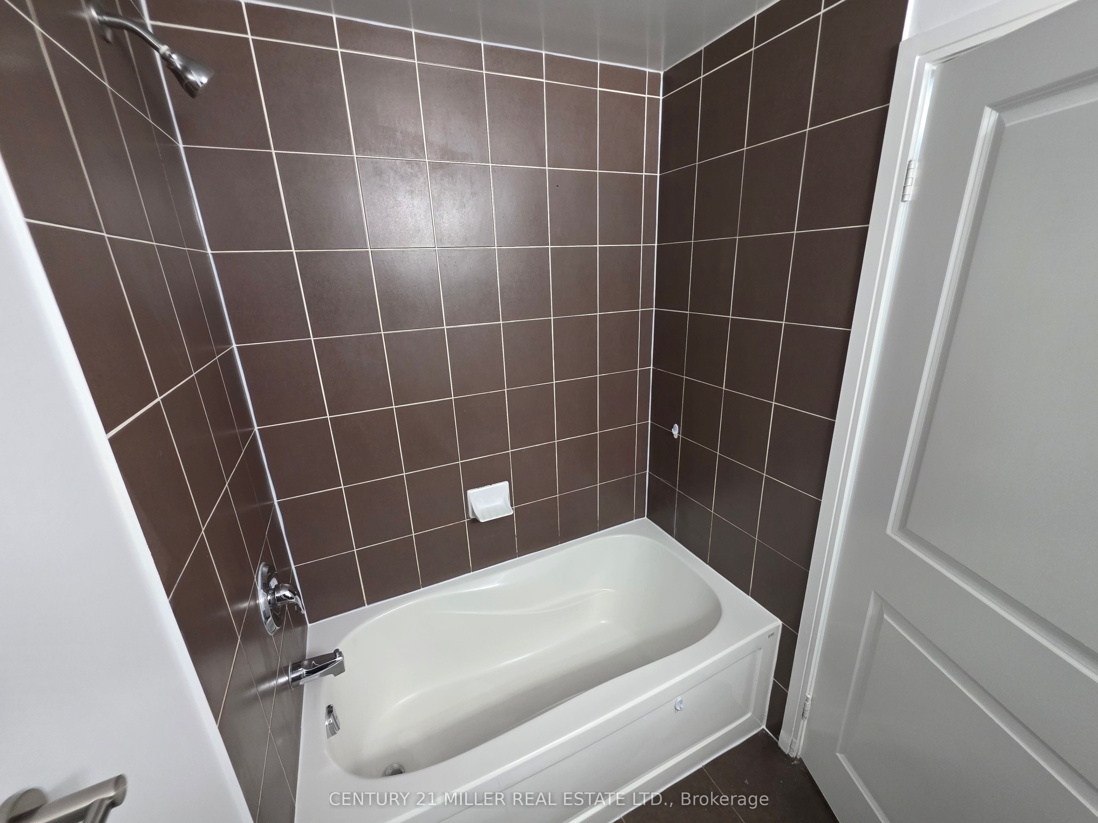60 Absolute Avenue 2605 Property Photo 17