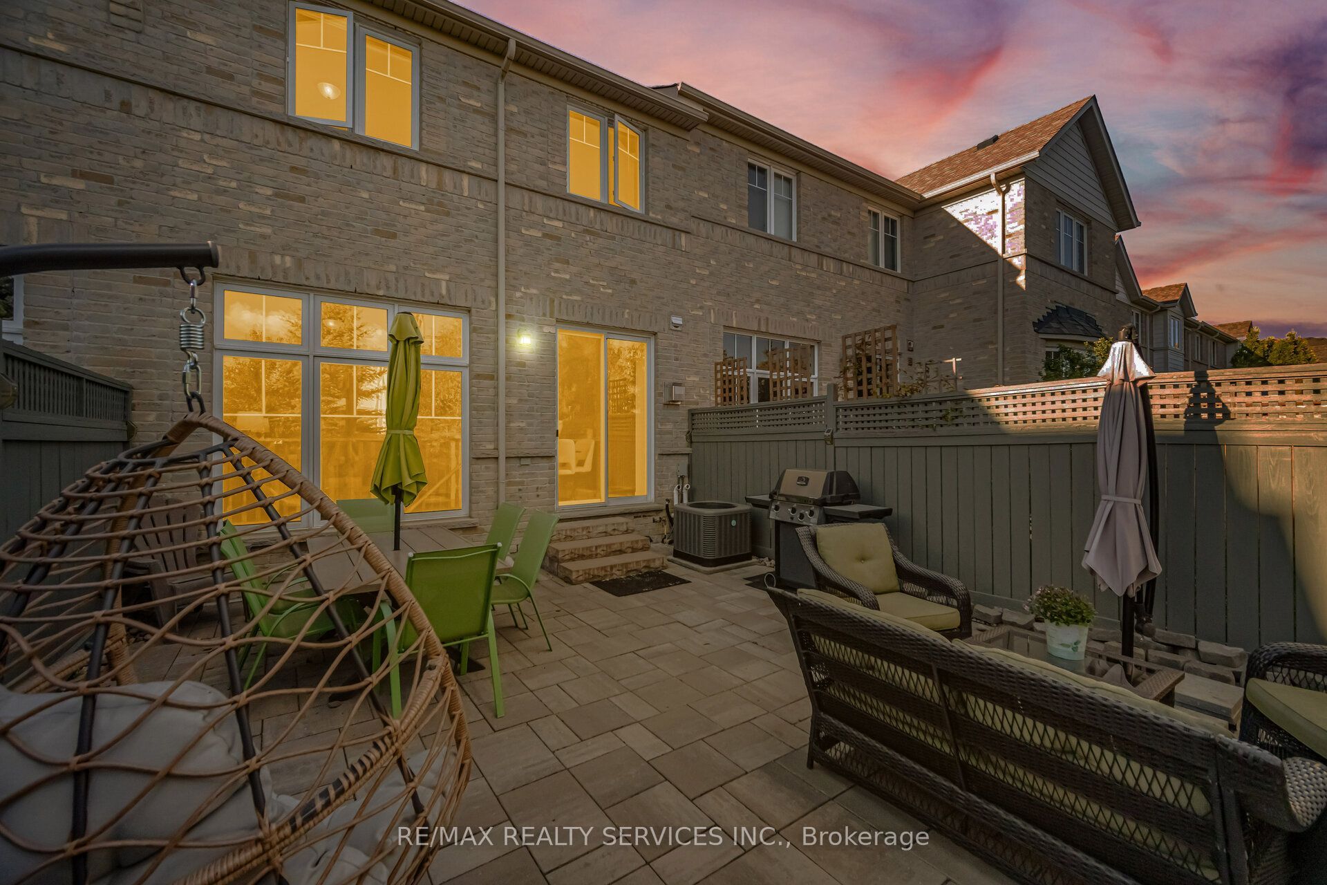 9 Aspenview Avenue Property Photo 4