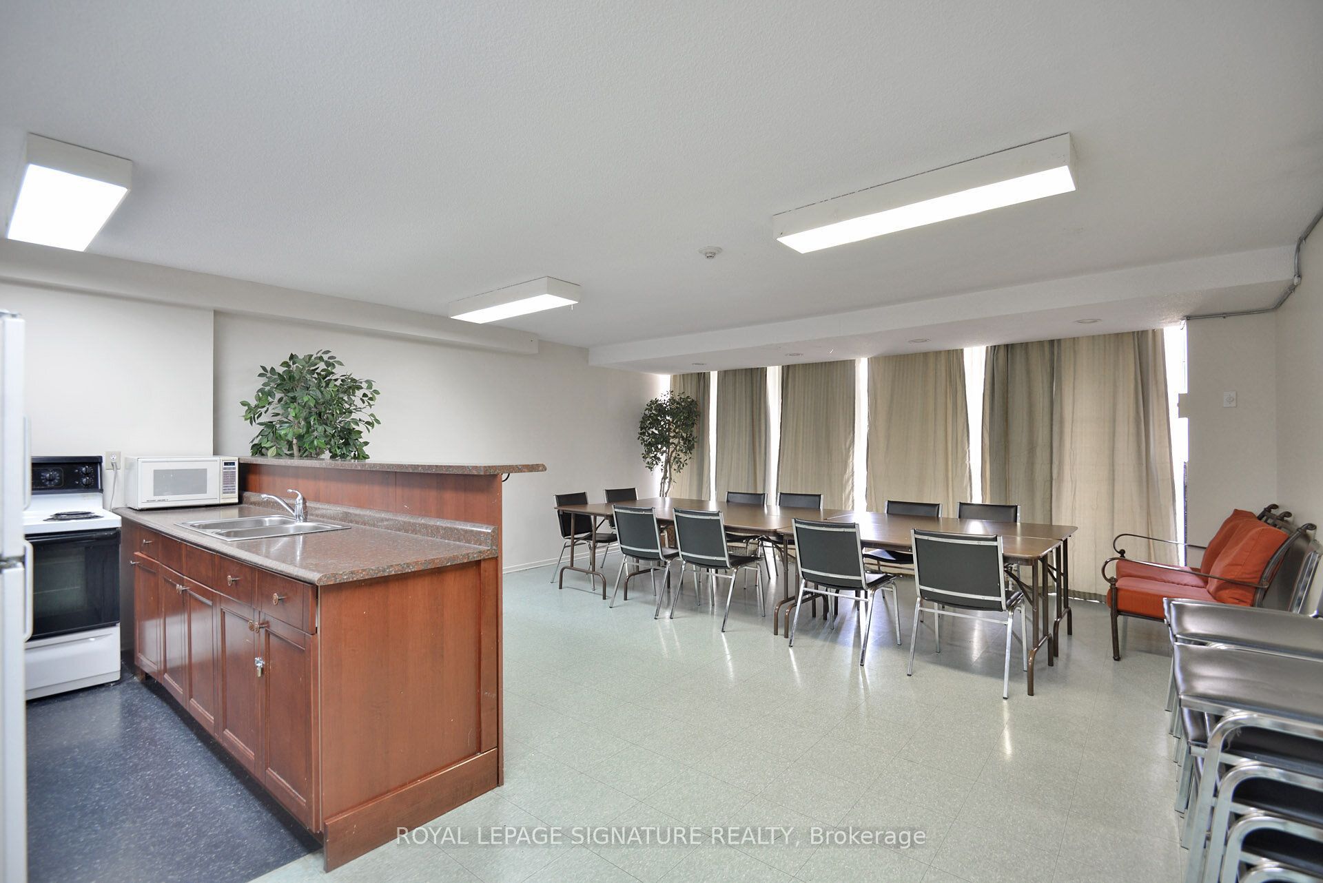 4 Kings Cross Road 303 Property Photo 35