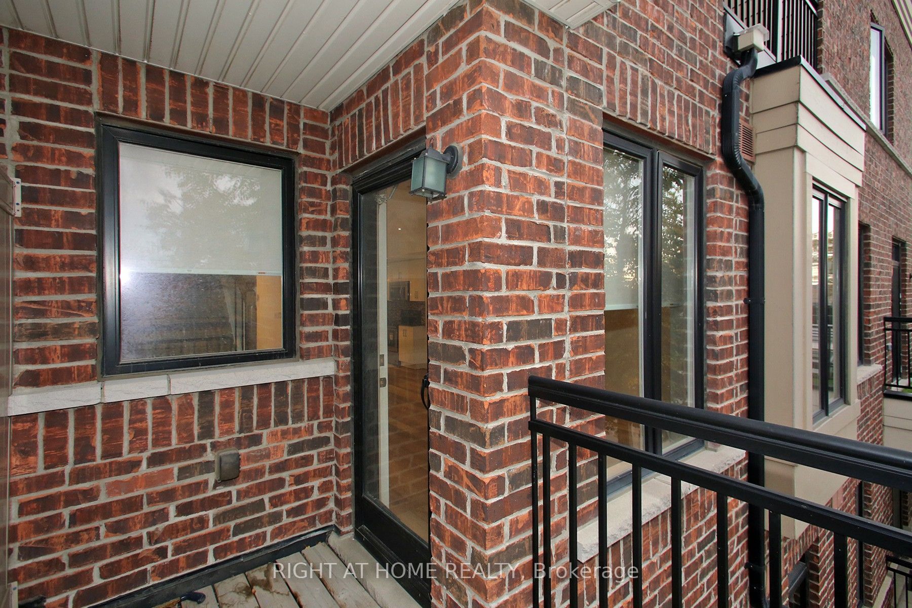 50 Carnation Avenue 147 Property Photo 4