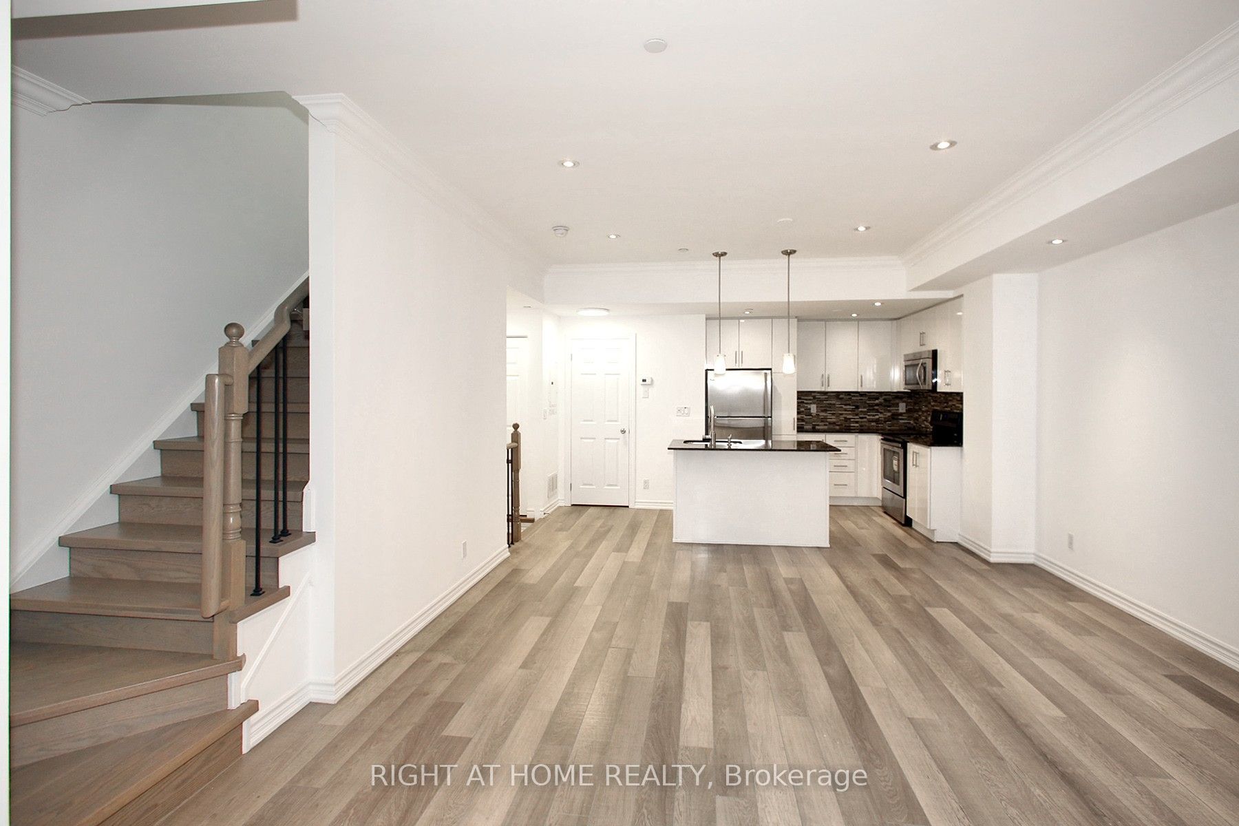 50 Carnation Avenue 147 Property Photo 10