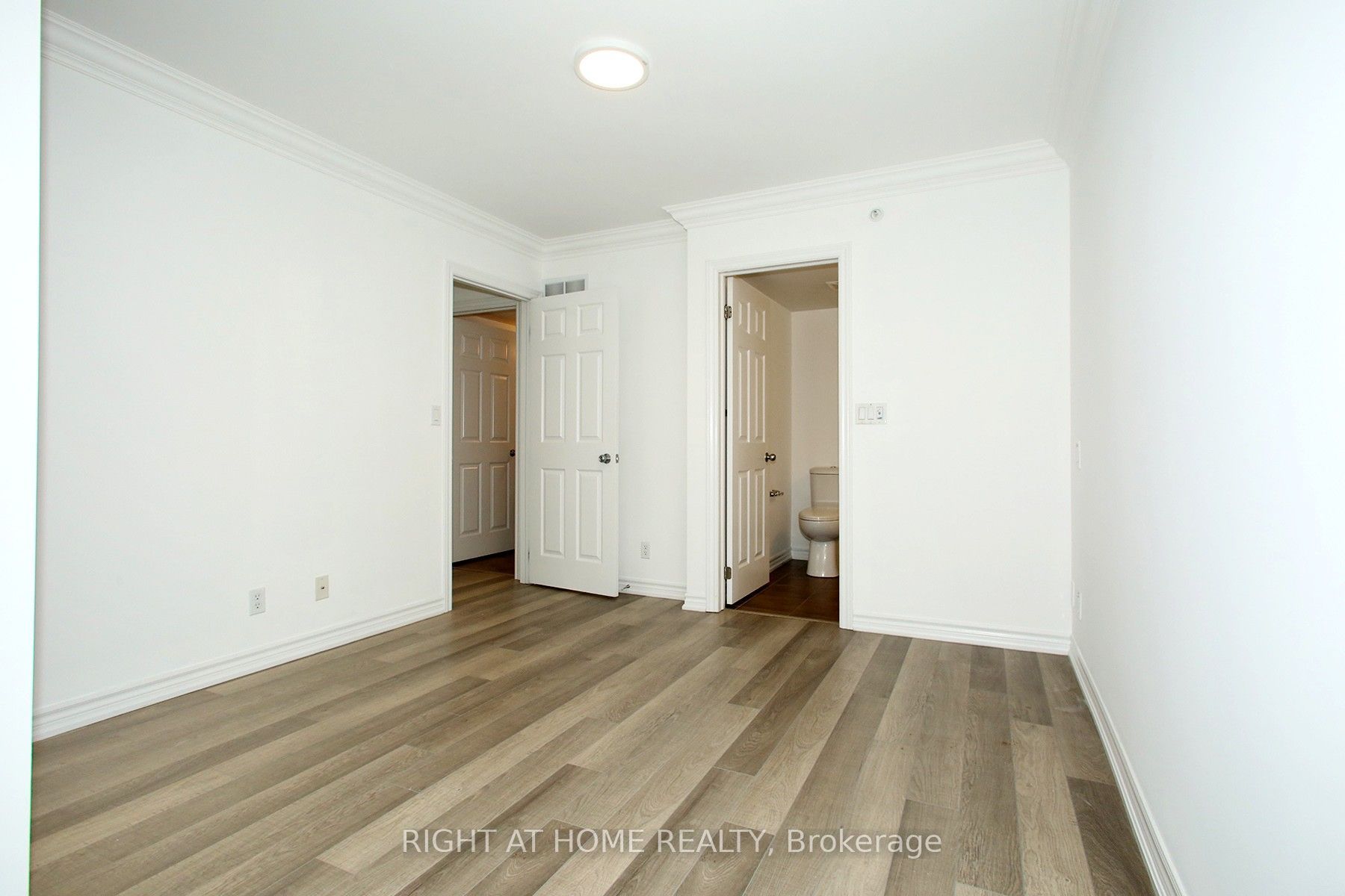 50 Carnation Avenue 147 Property Photo 18