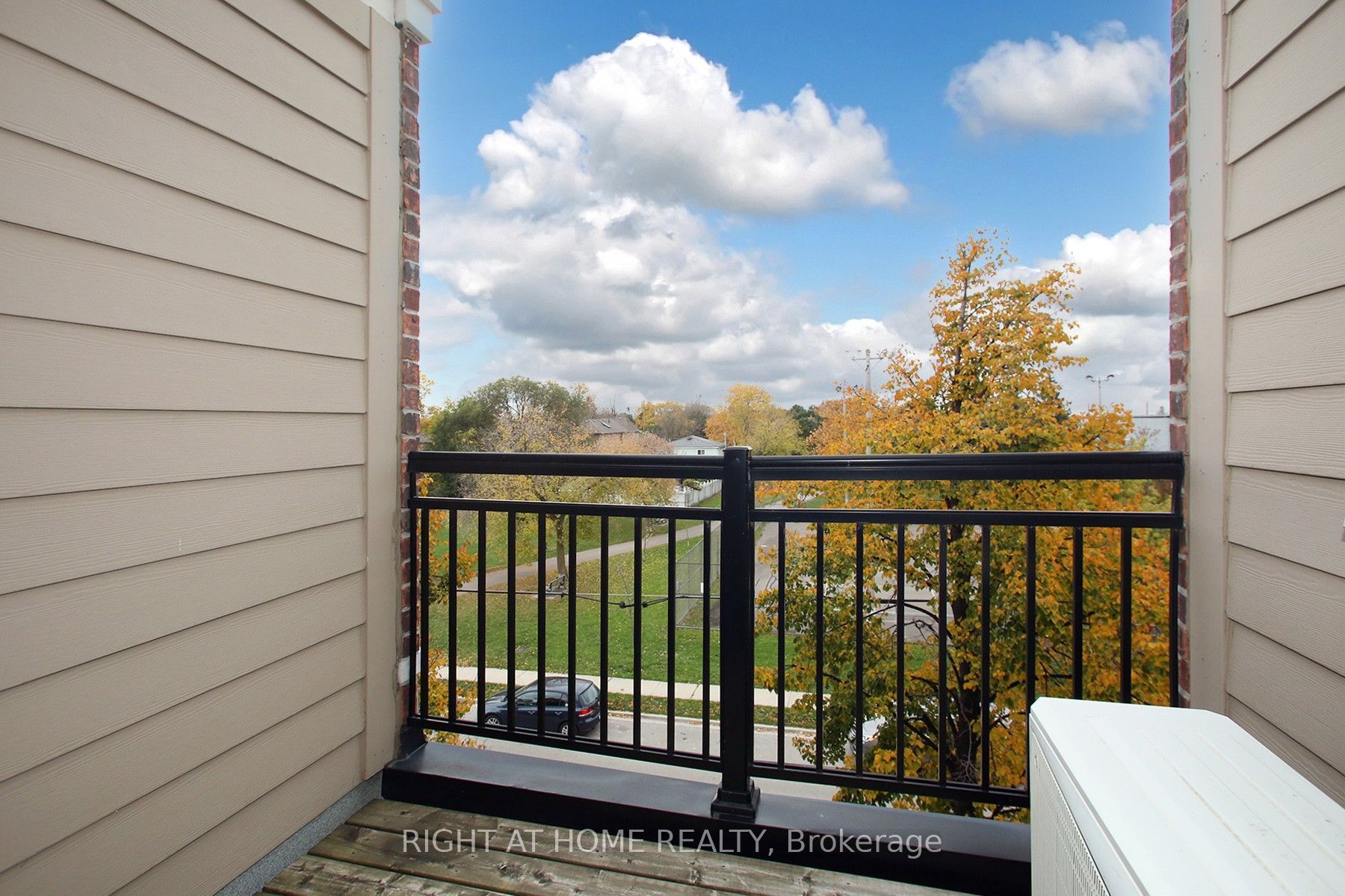 50 Carnation Avenue 147 Property Photo 24