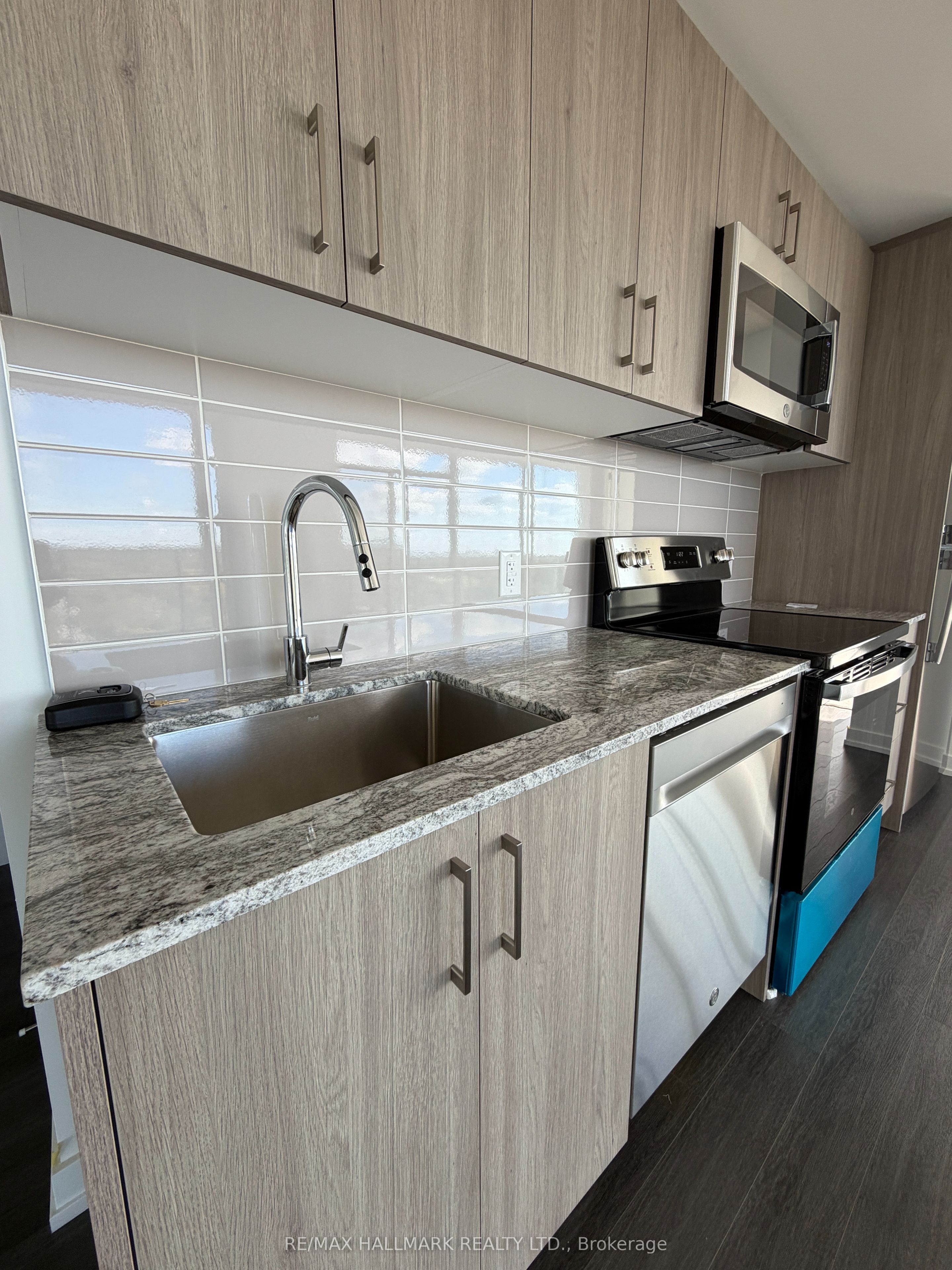 4010 Eglinton Avenue W 2610 Property Photo 3