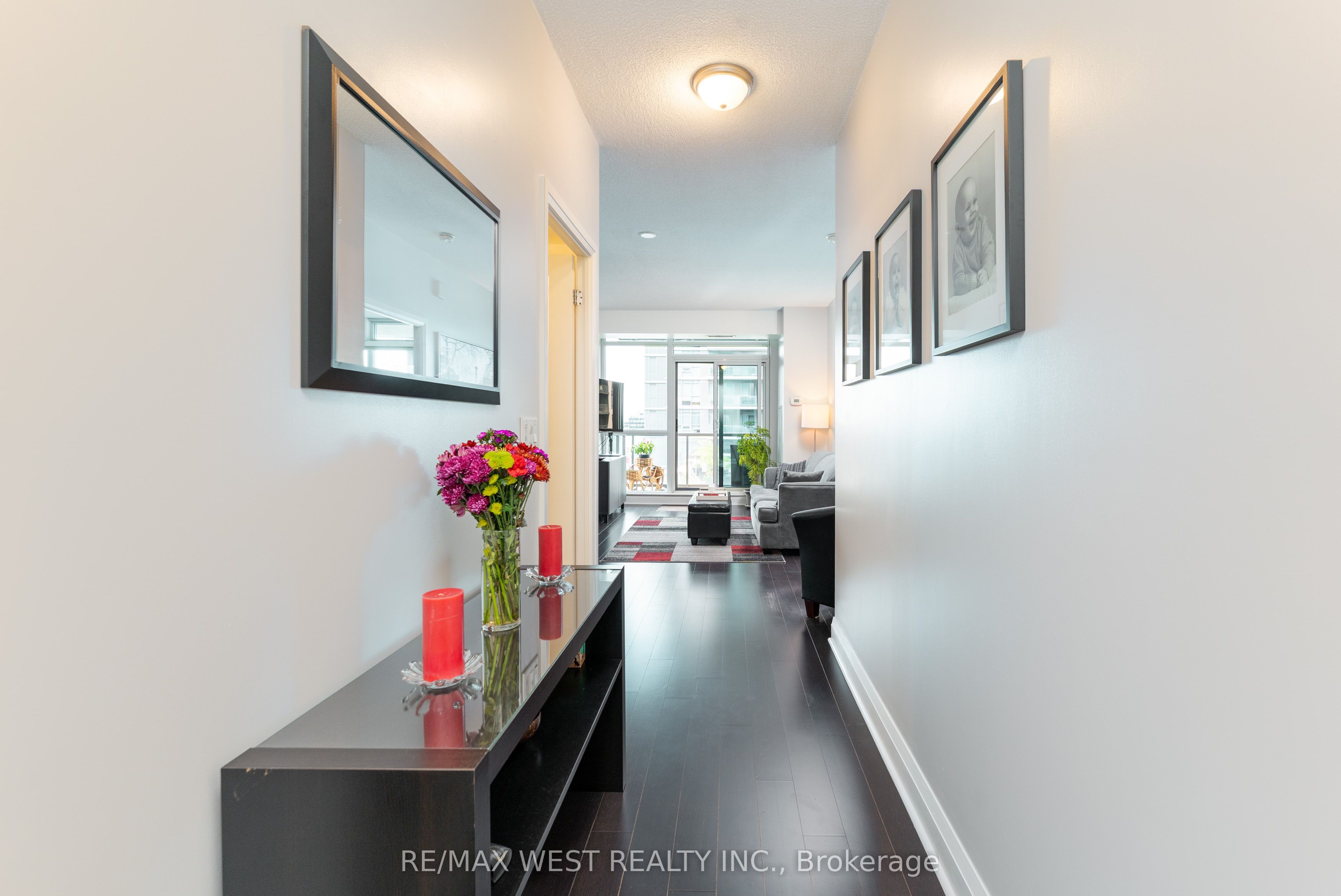 1185 The Queensway 710 Property Photo 6