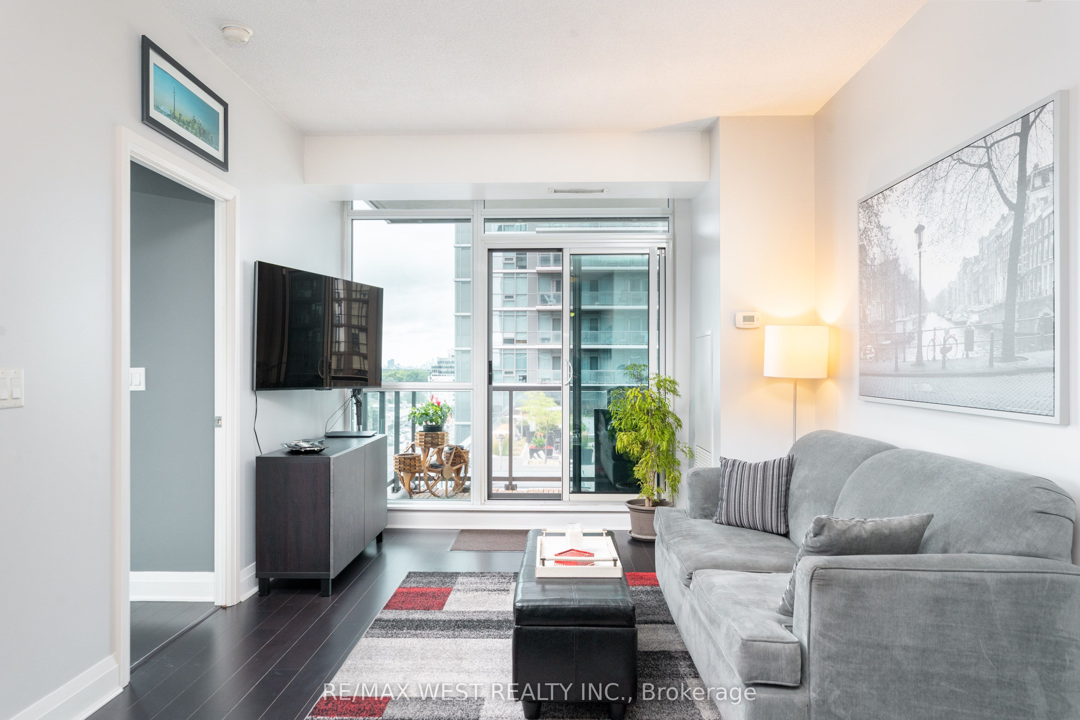 1185 The Queensway 710 Property Photo 16