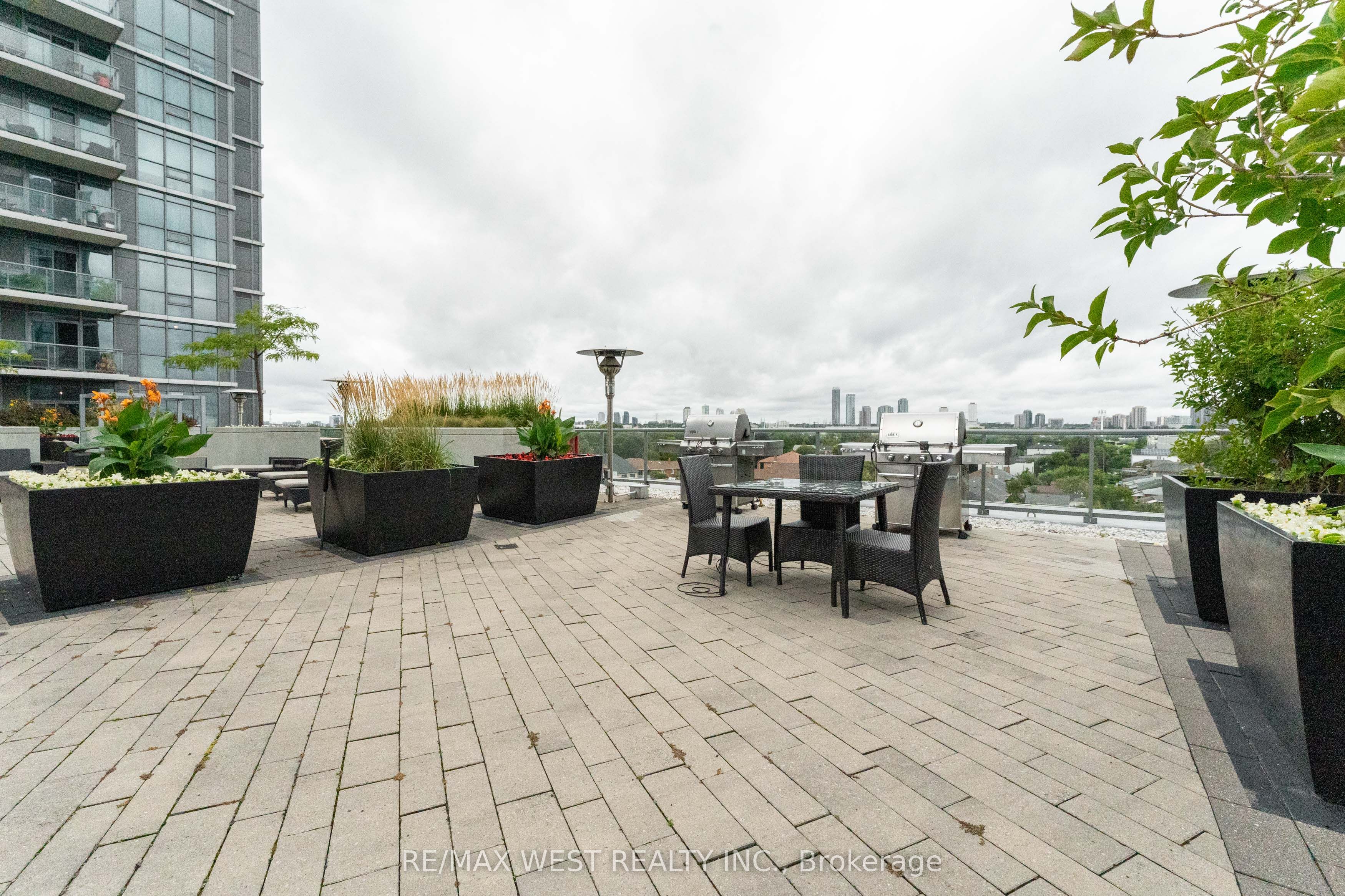 1185 The Queensway 710 Property Photo 21