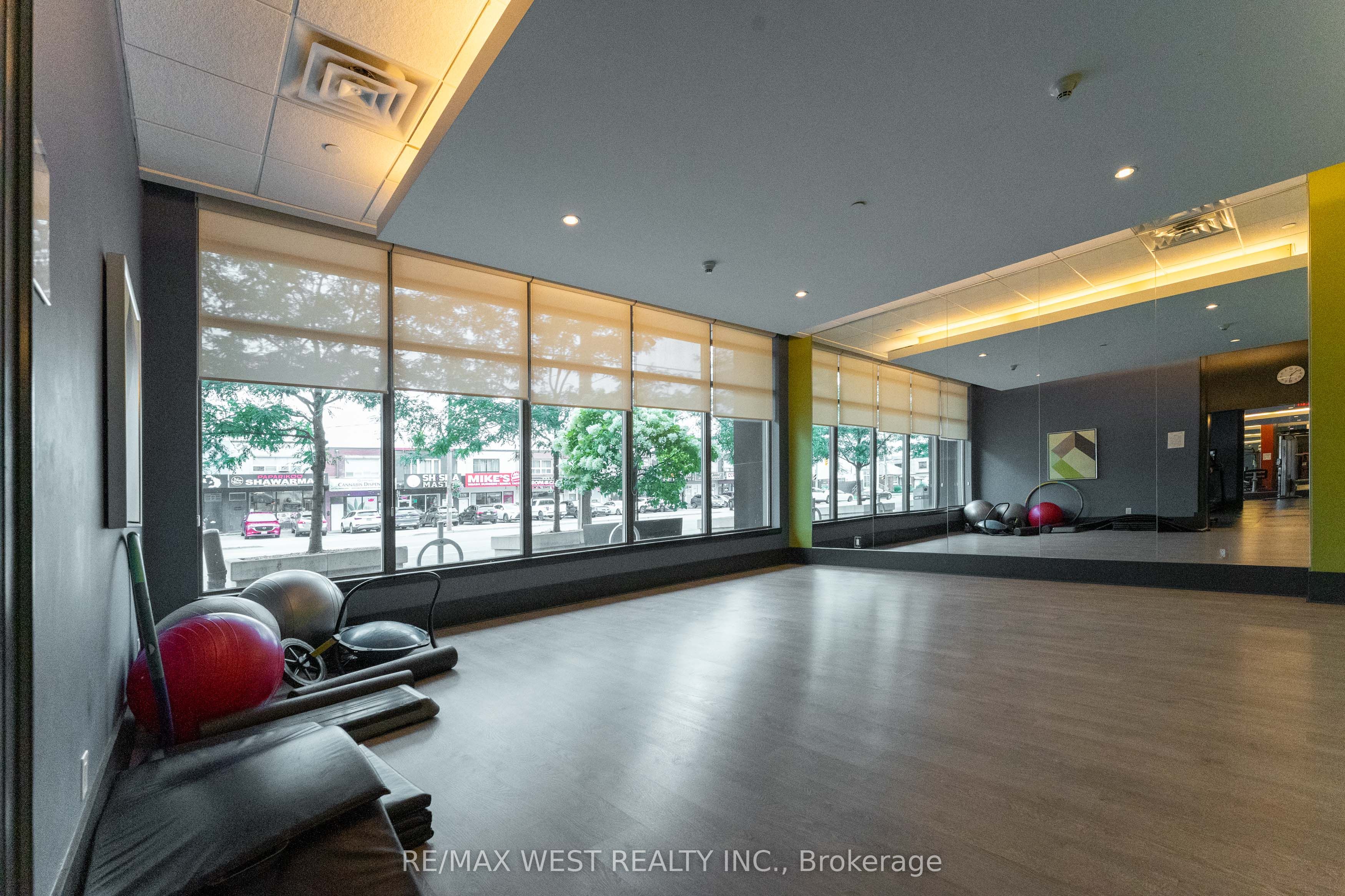 1185 The Queensway 710 Property Photo 35
