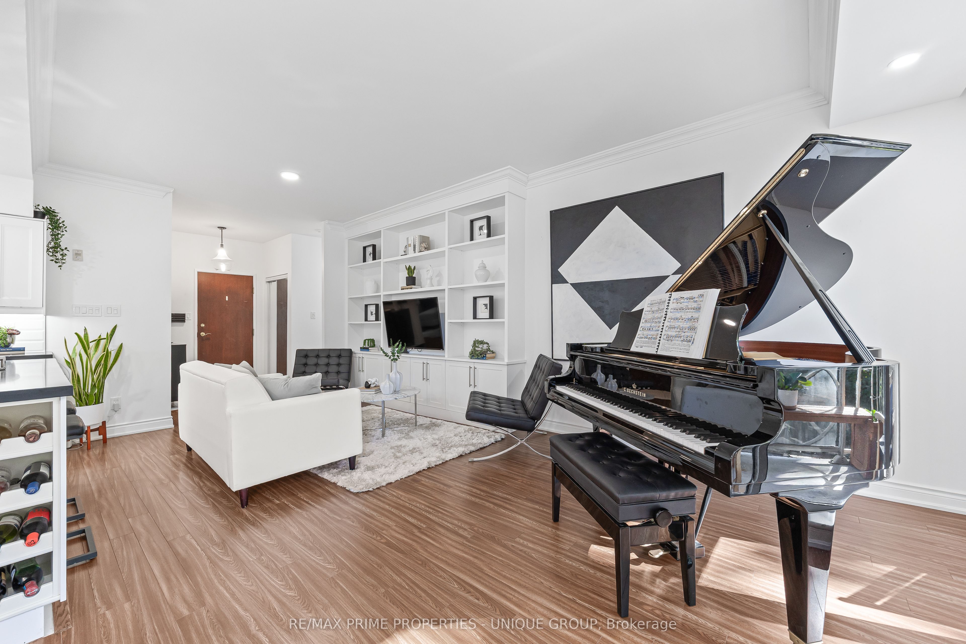 2511 Bloor Street W 202 Property Photo 11