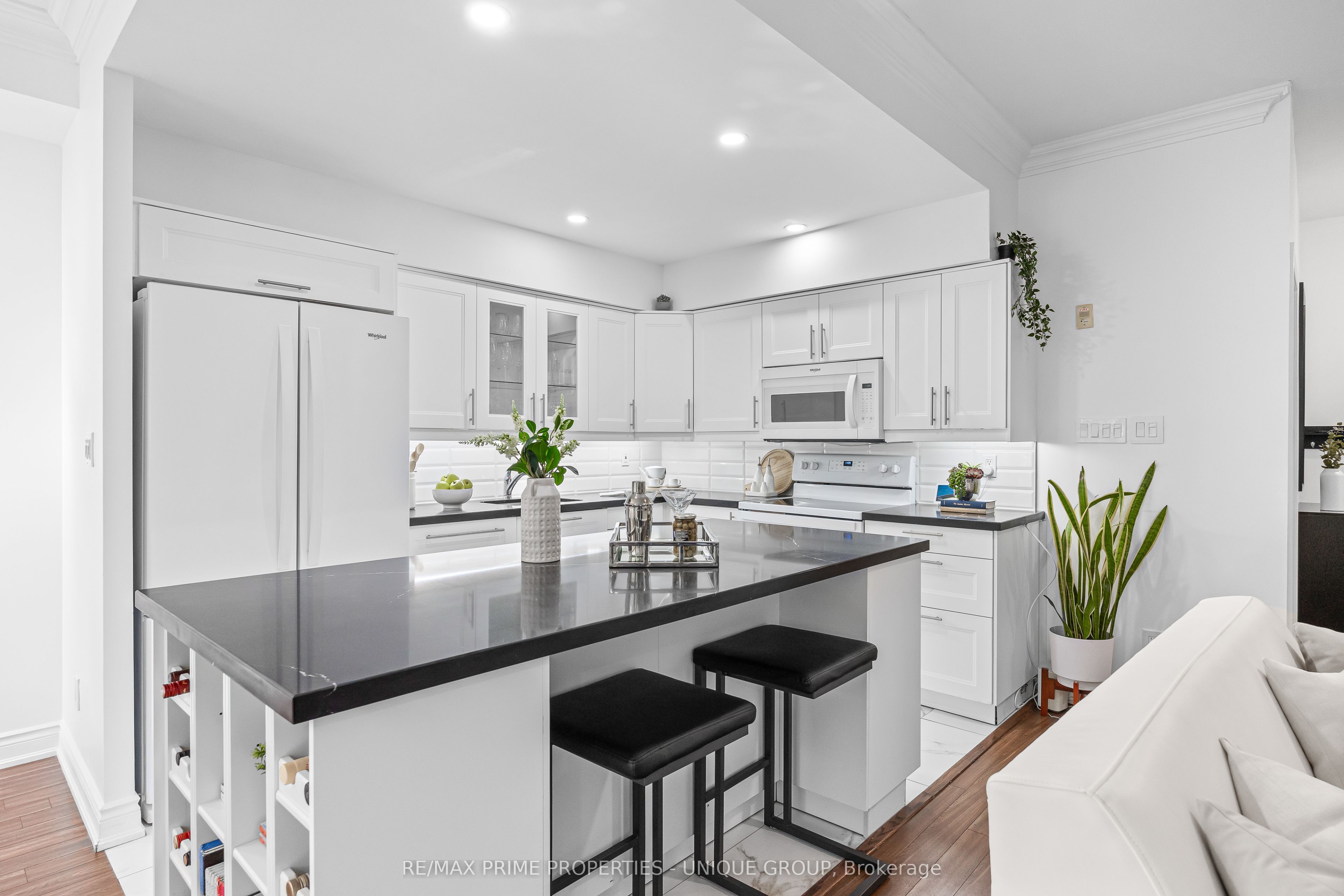 2511 Bloor Street W 202 Property Photo 19