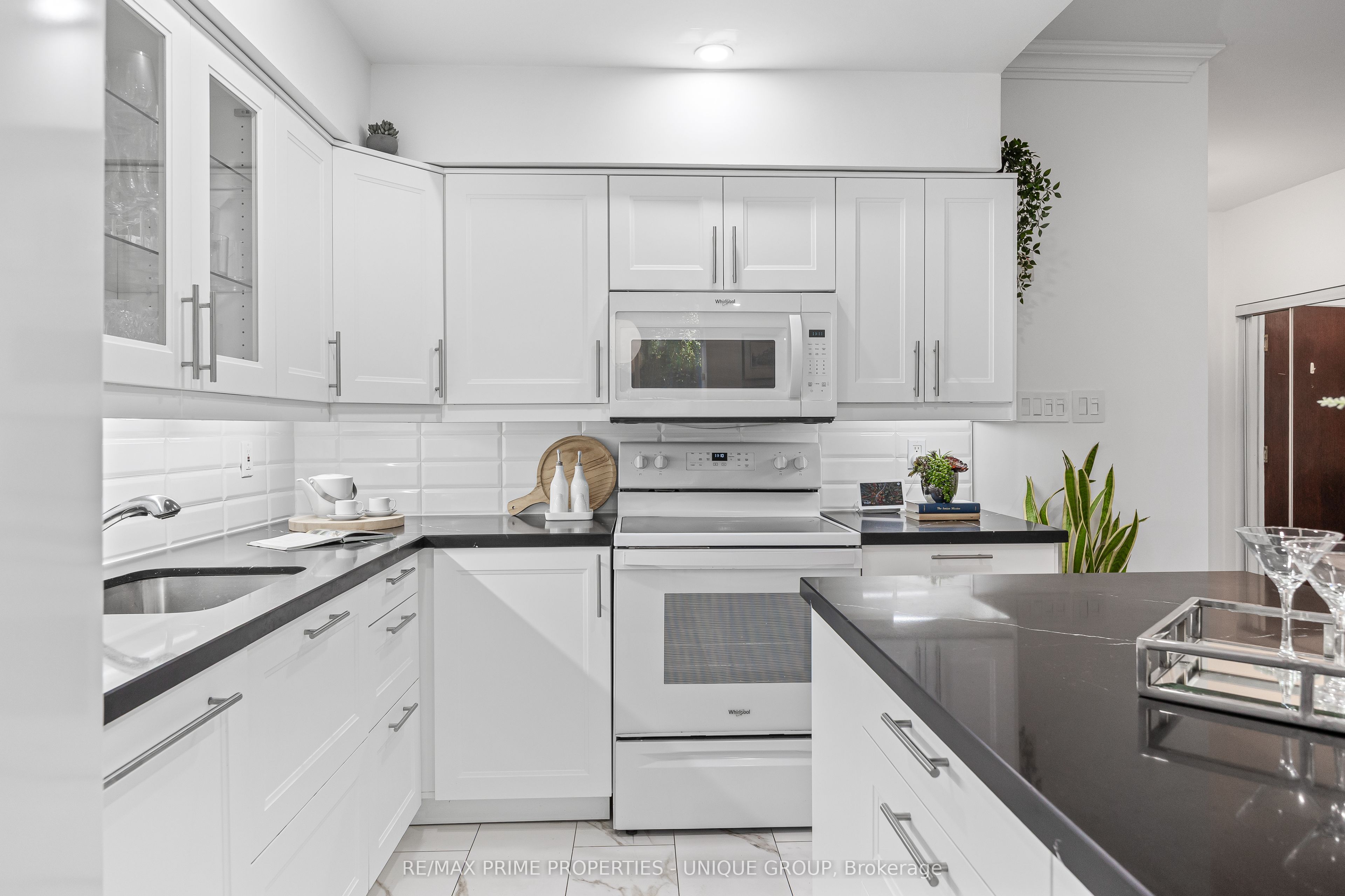 2511 Bloor Street W 202 Property Photo 24