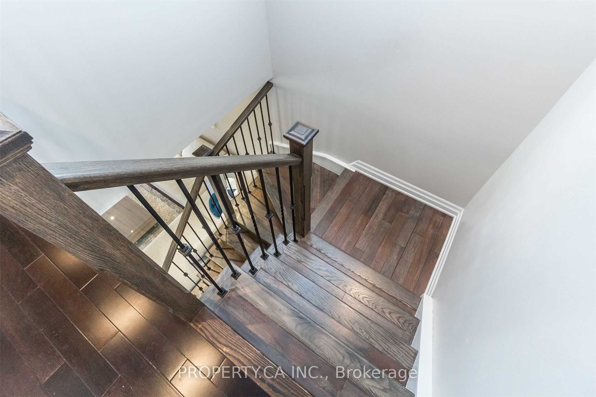 4153 Wheelwright Crescent Property Photo 8