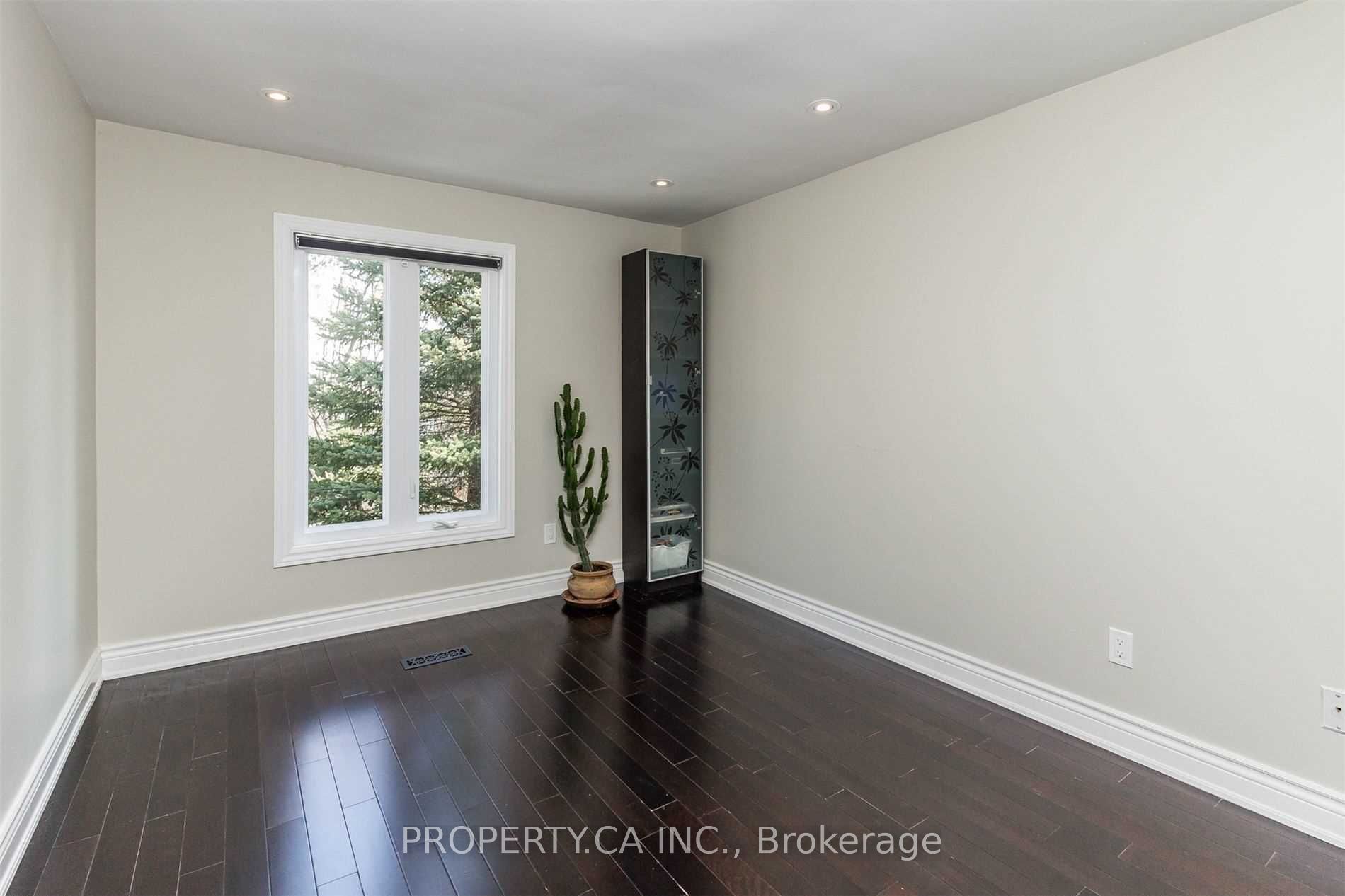 4153 Wheelwright Crescent Property Photo 11
