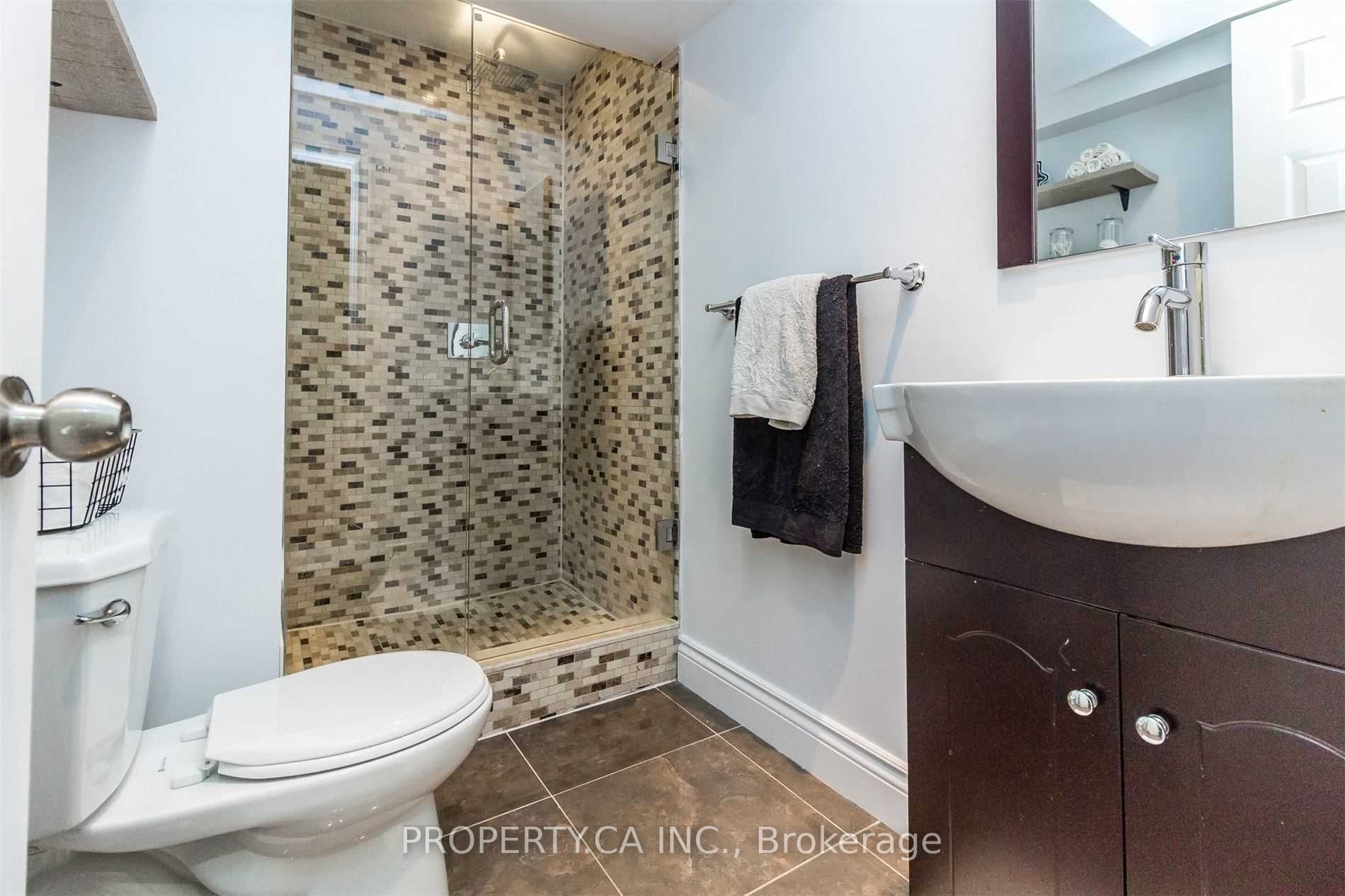 4153 Wheelwright Crescent Property Photo 16