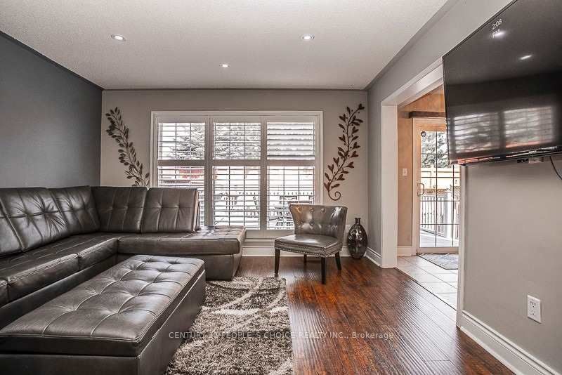50 Sweetwood Circle W Property Photo 6