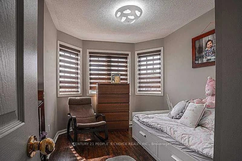 50 Sweetwood Circle W Property Photo 13