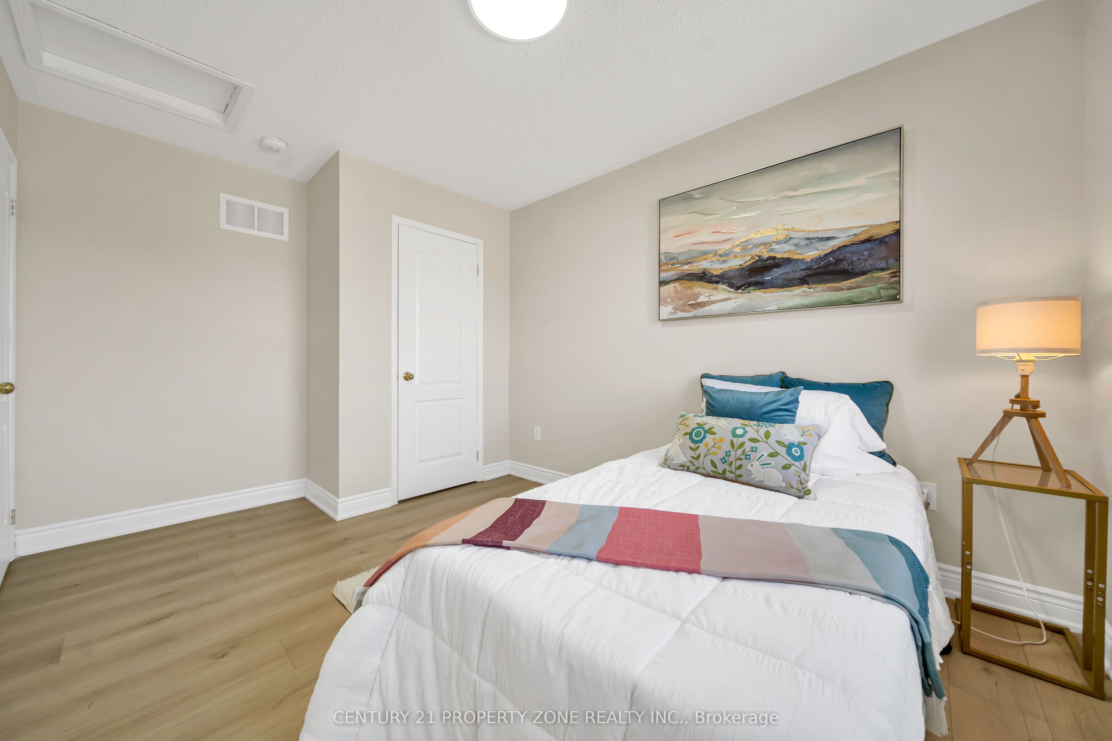 5 Senwood Street Property Photo 26