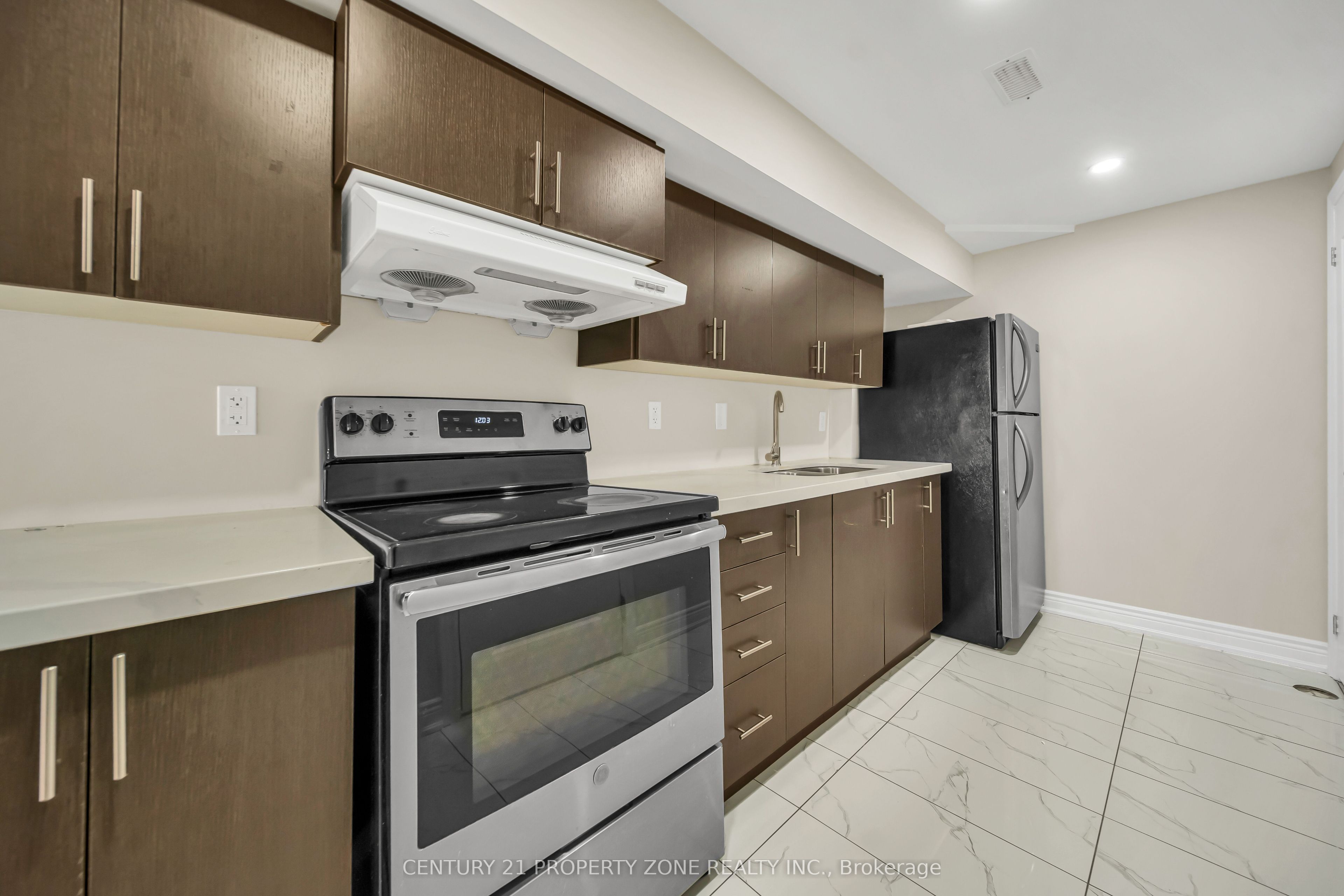 5 Senwood Street Property Photo 30