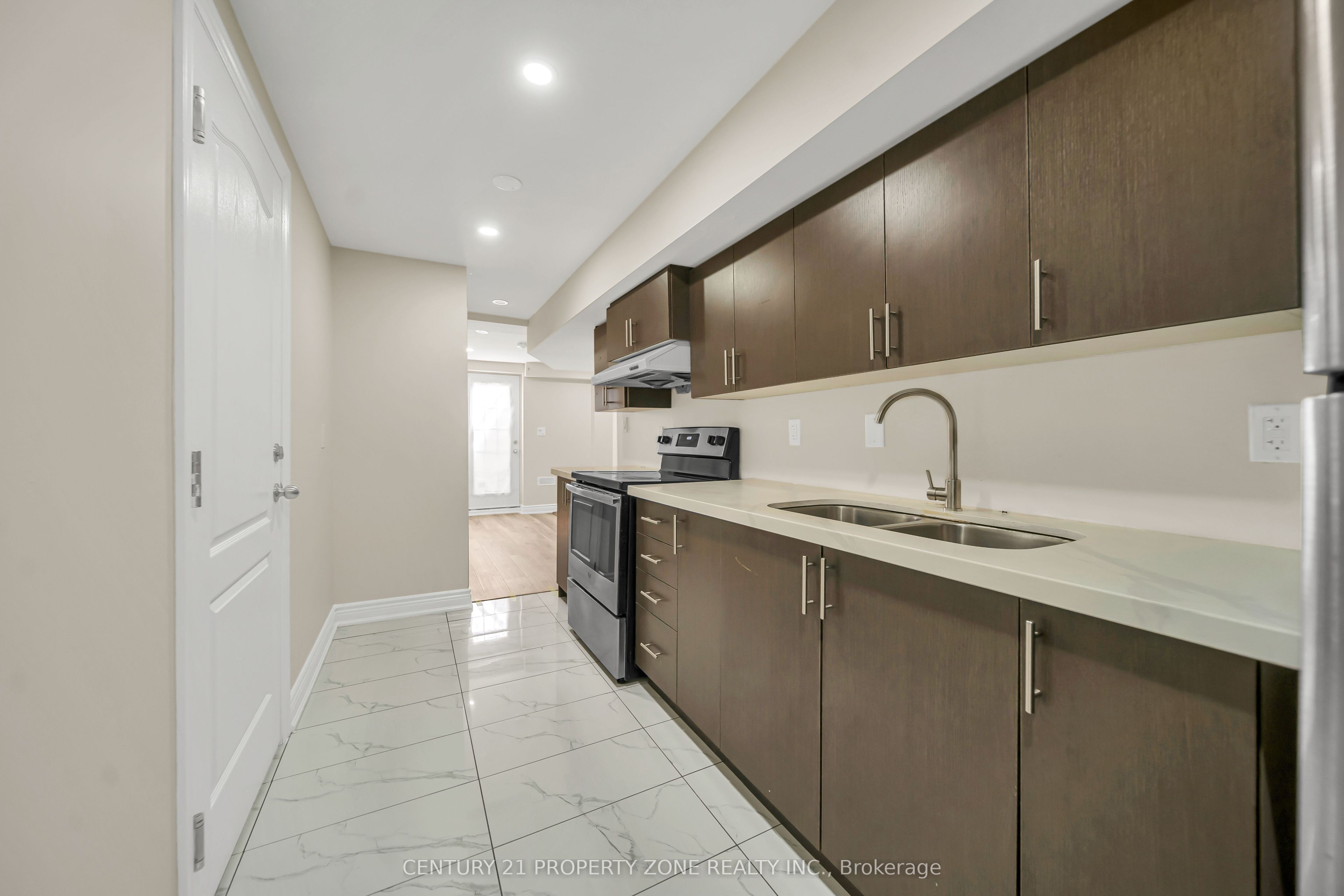 5 Senwood Street Property Photo 31