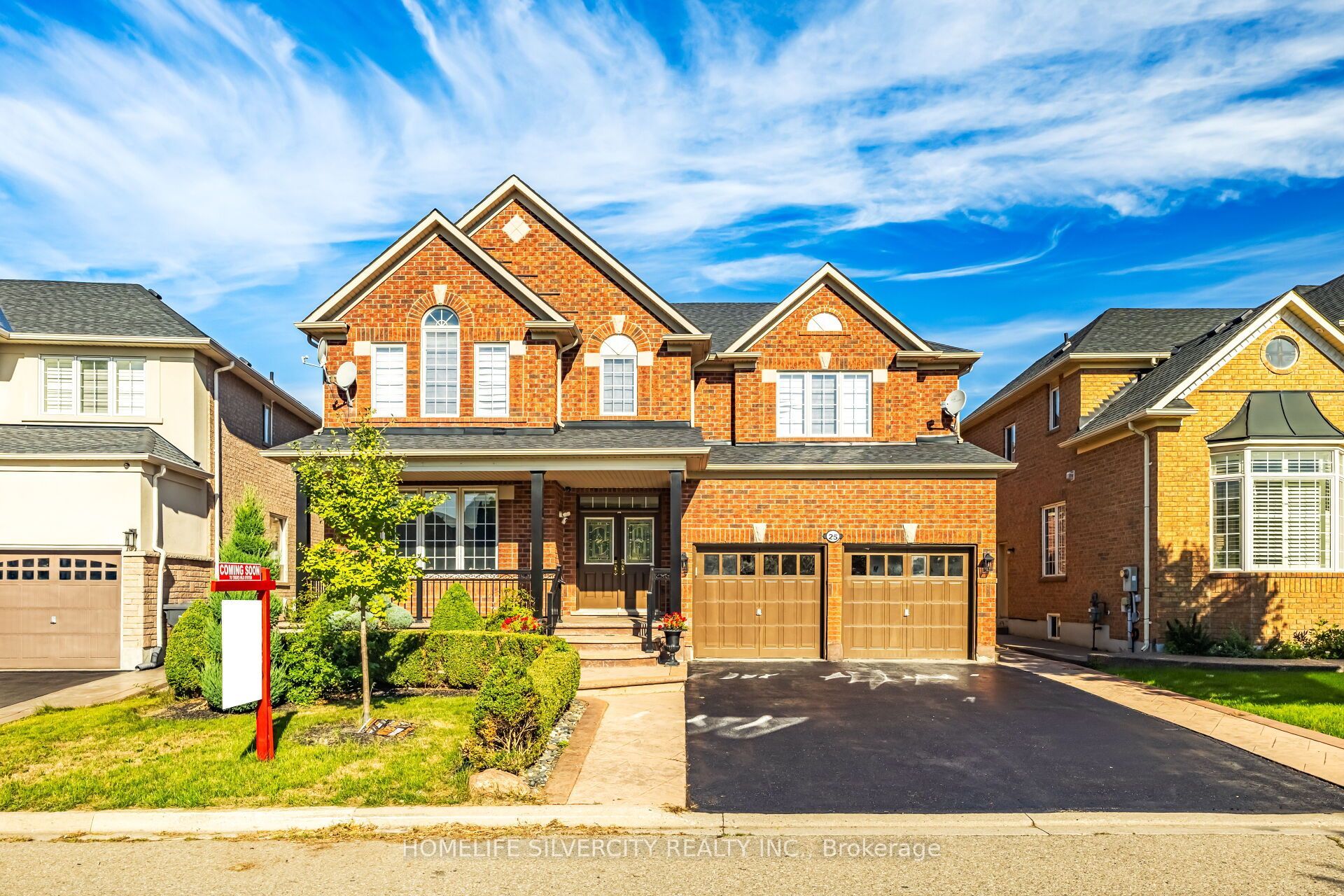 25 Van Hoof Crescent Property Photo 1