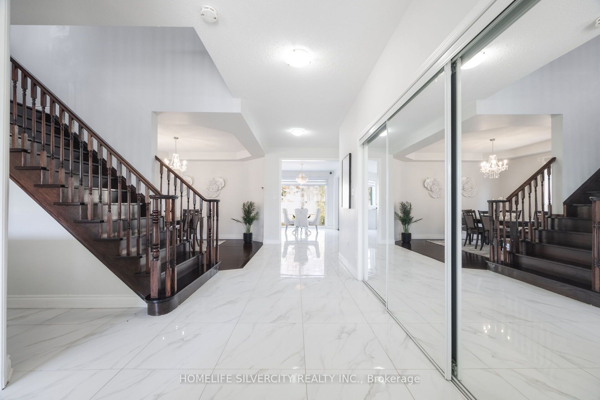 25 Van Hoof Crescent Property Photo 9