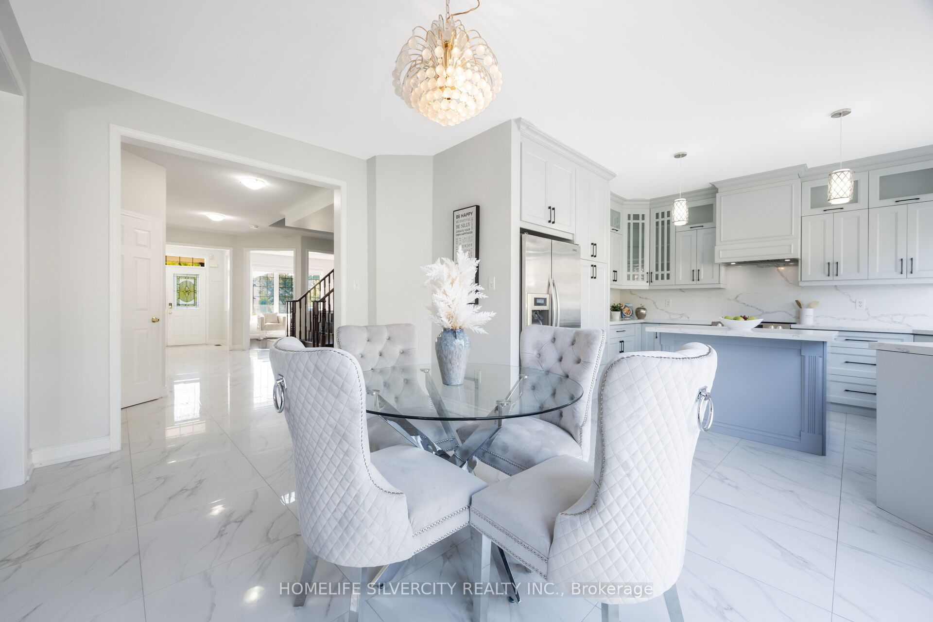 25 Van Hoof Crescent Property Photo 19