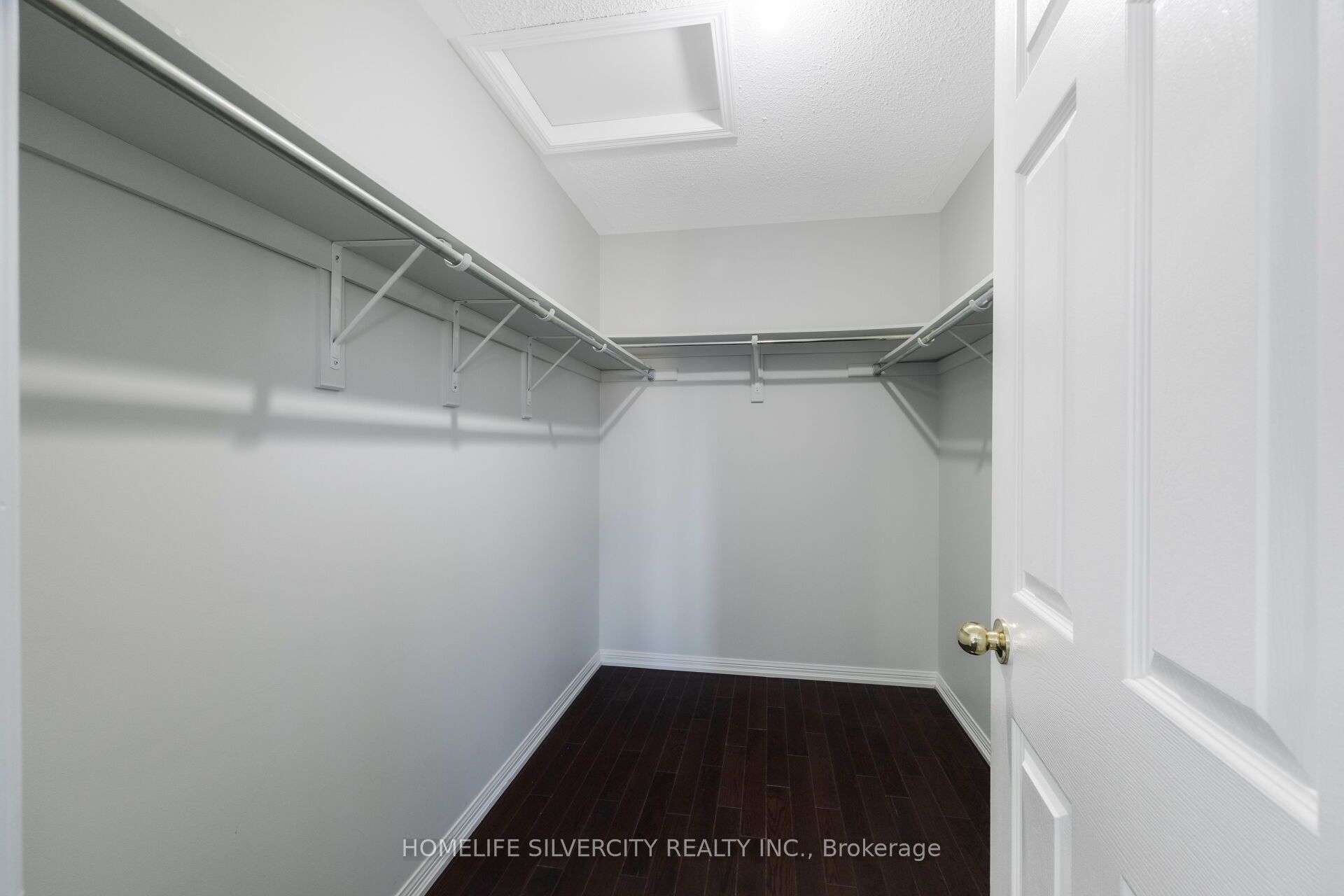 25 Van Hoof Crescent Property Photo 31