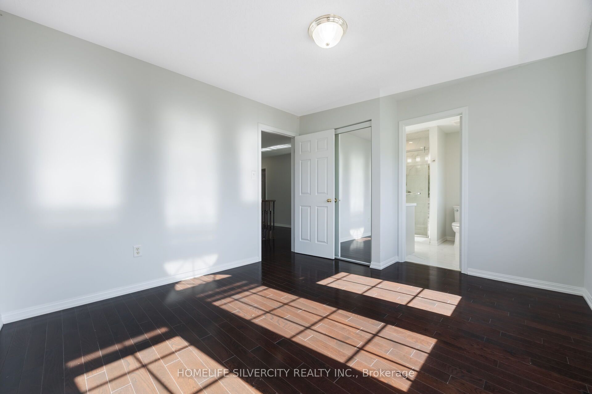 25 Van Hoof Crescent Property Photo 37