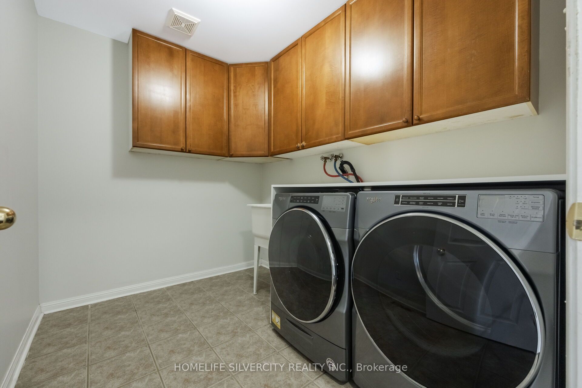 25 Van Hoof Crescent Property Photo 44