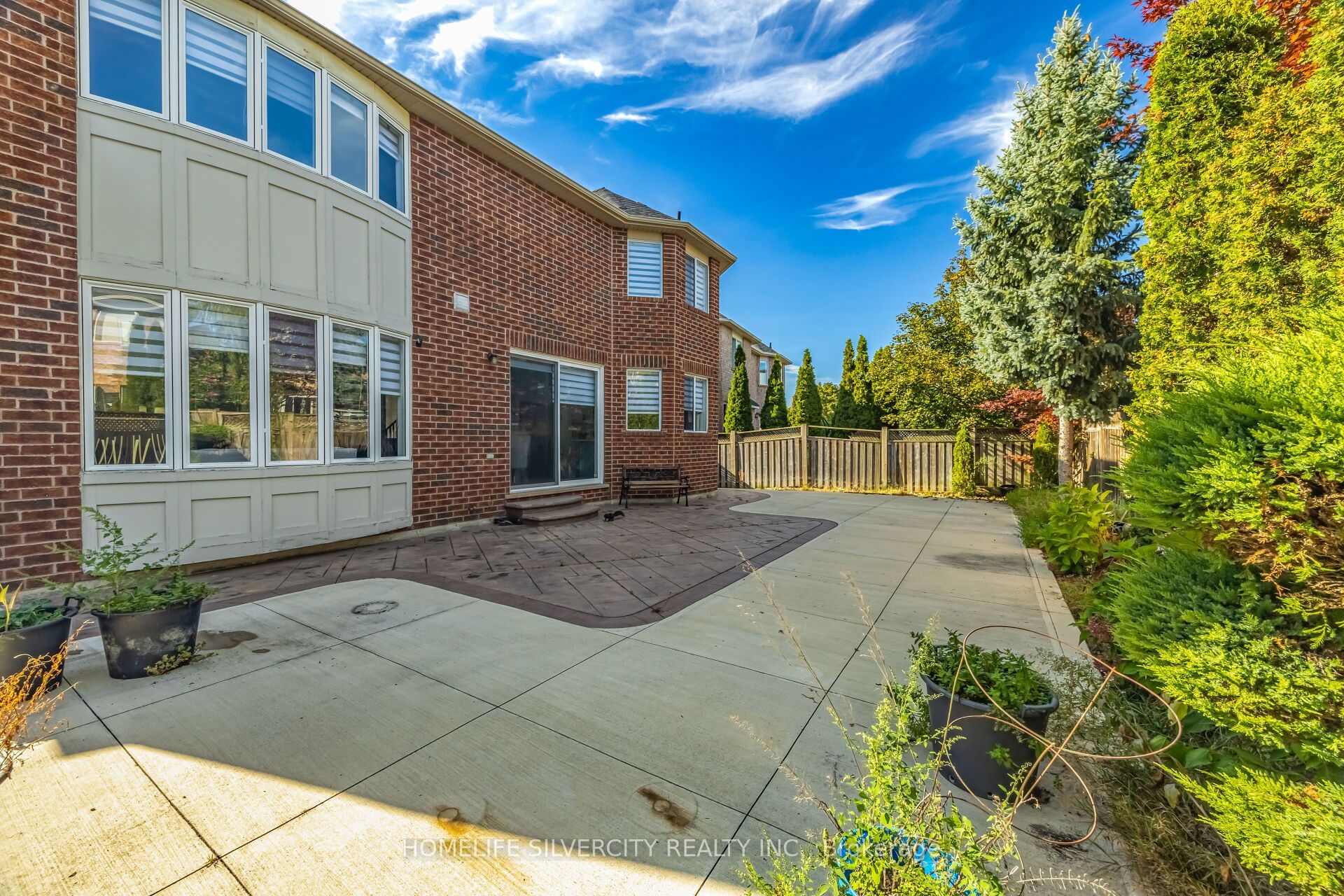 25 Van Hoof Crescent Property Photo 47