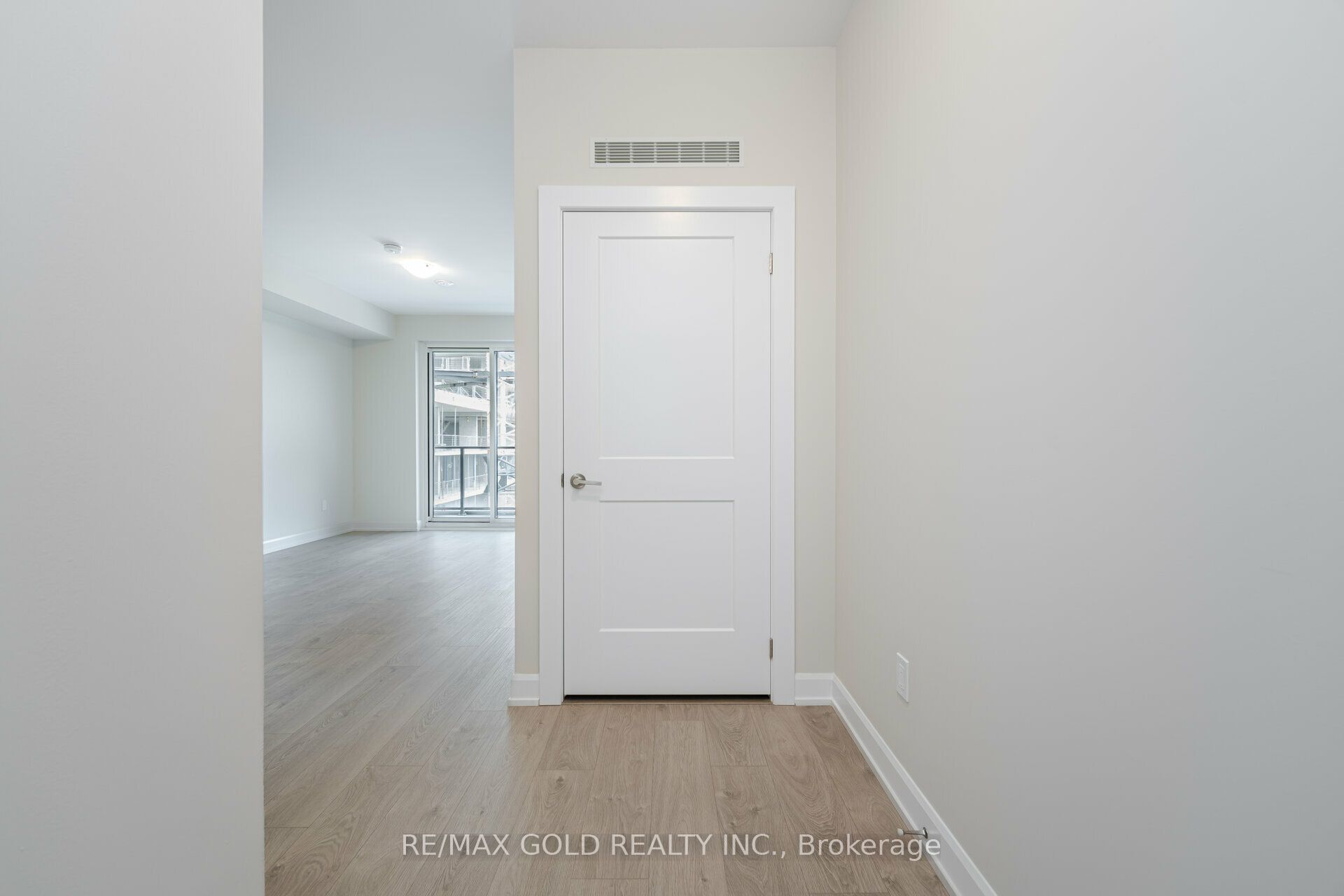 3220 William Coltson Avenue 817 Property Photo 6