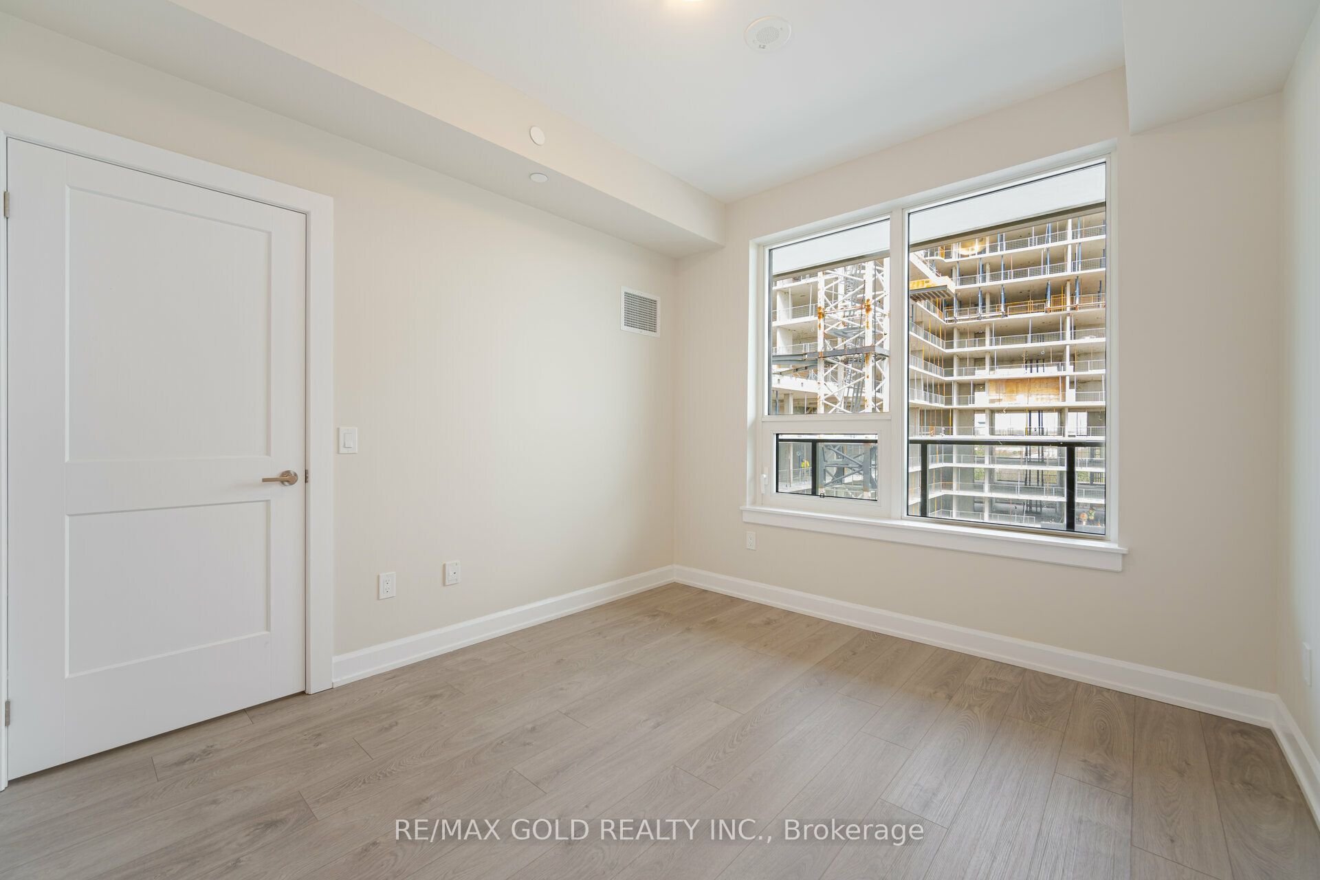 3220 William Coltson Avenue 817 Property Photo 16