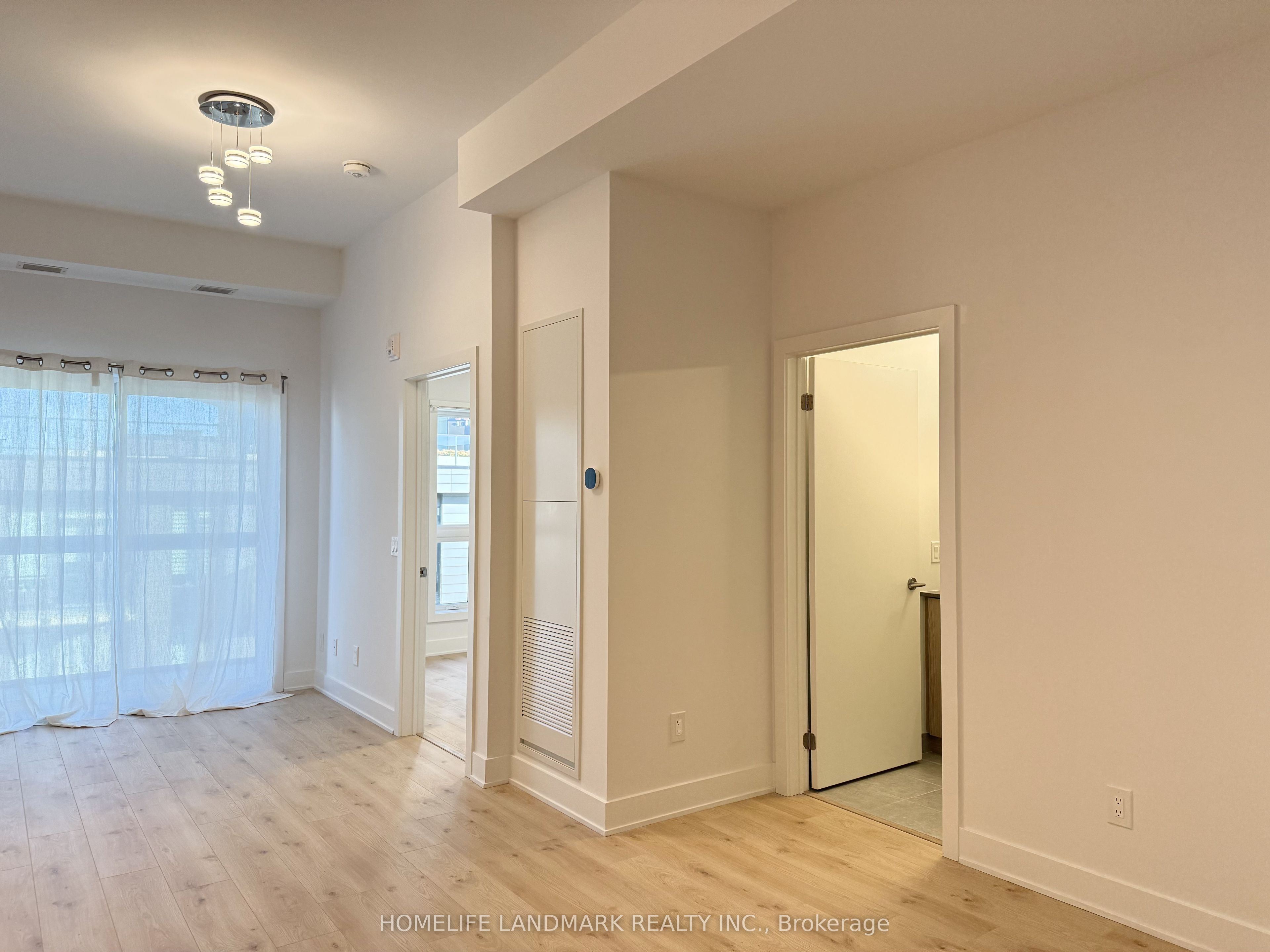 3008 William Cutmore Boulevard 713 Property Photo 4
