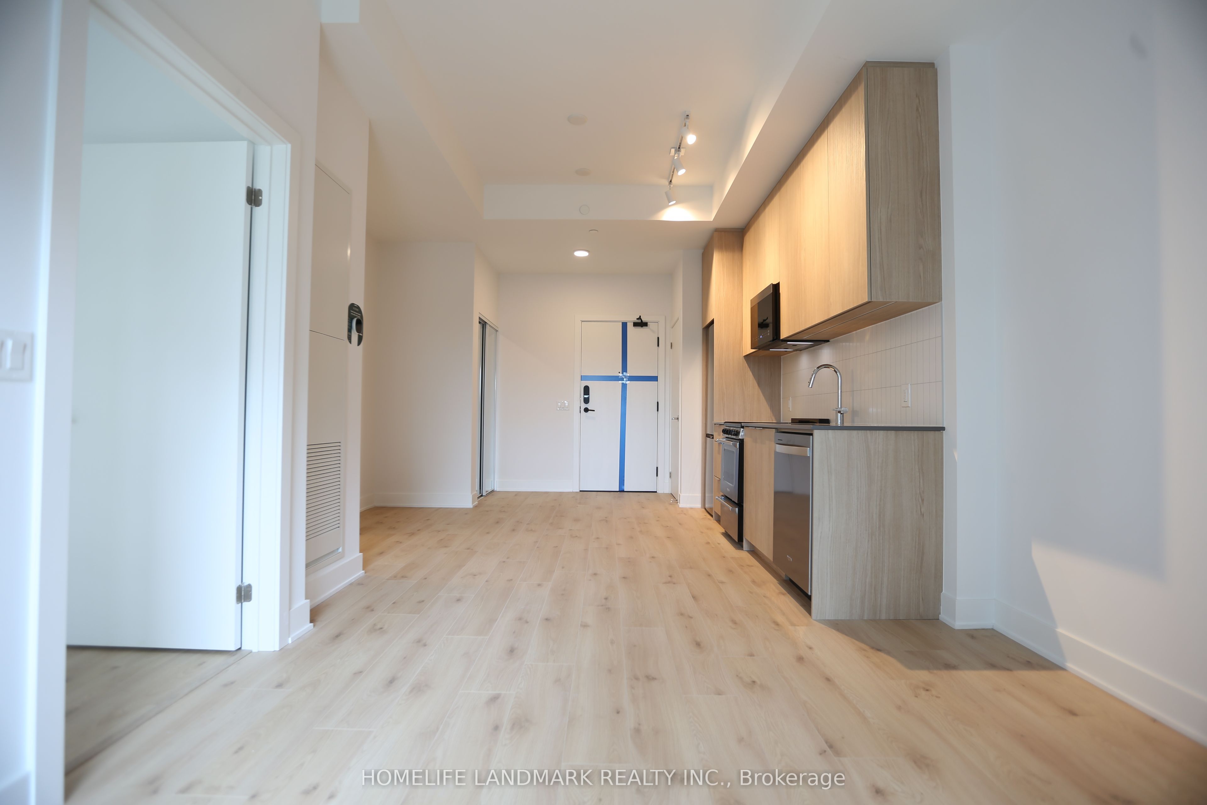 3008 William Cutmore Boulevard 713 Property Photo 7