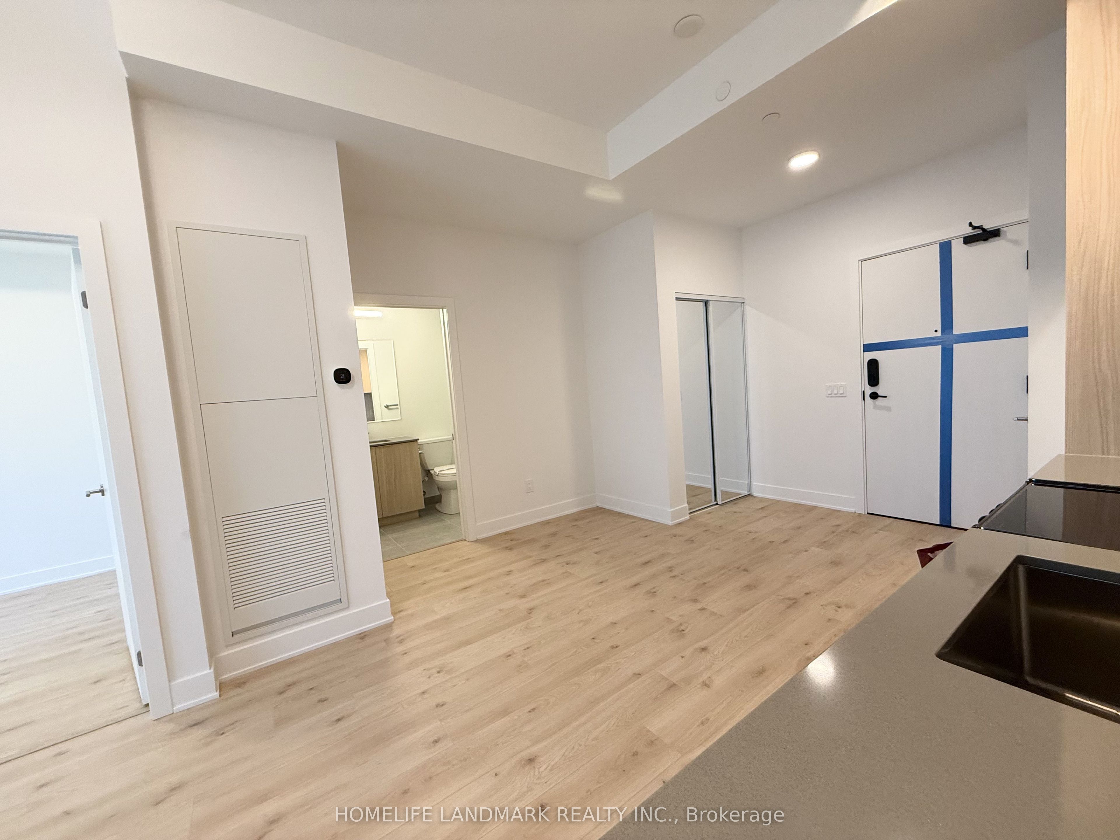 3008 William Cutmore Boulevard 713 Property Photo 8