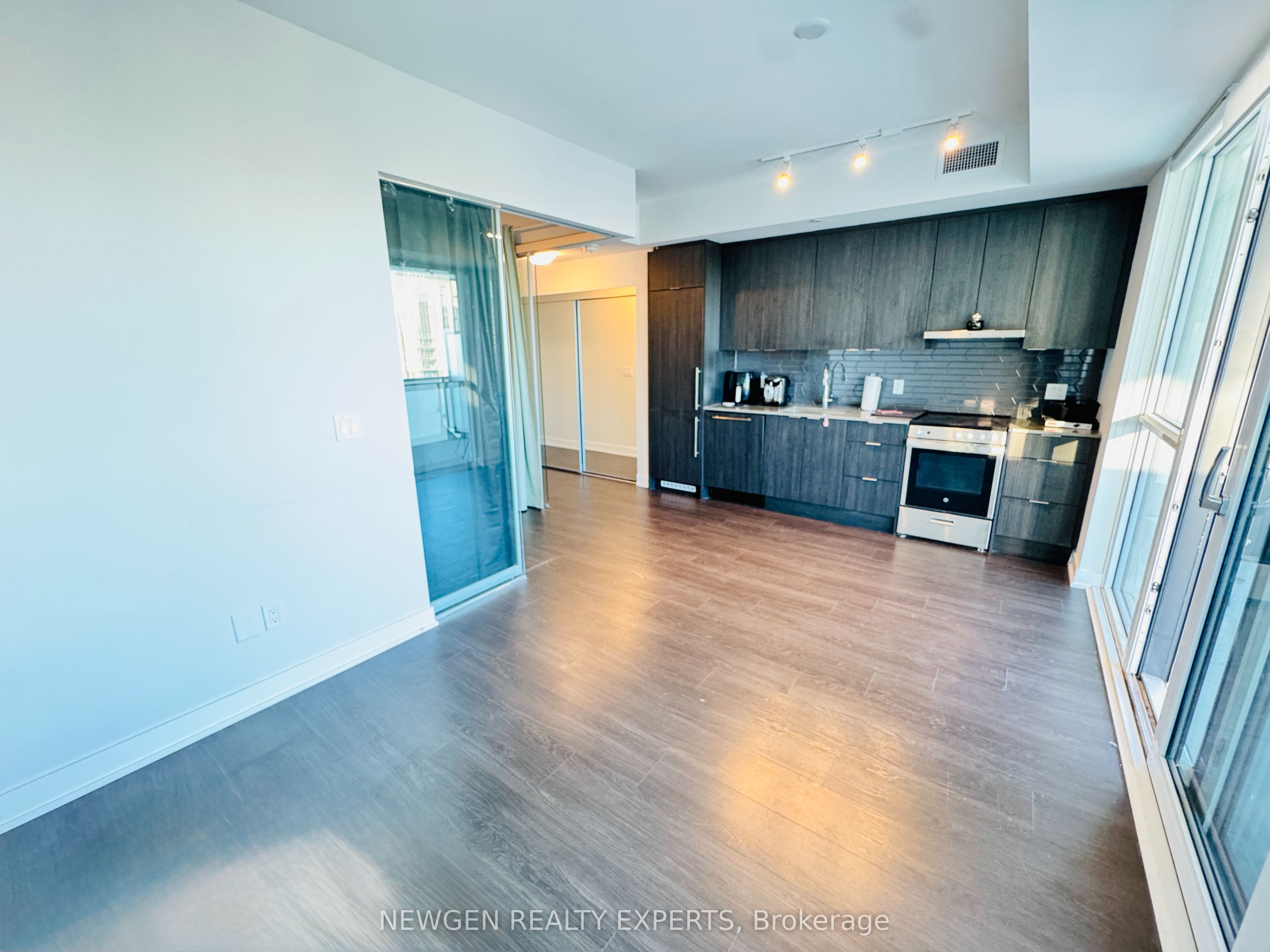 430 Square One Drive 3504 Property Photo 10