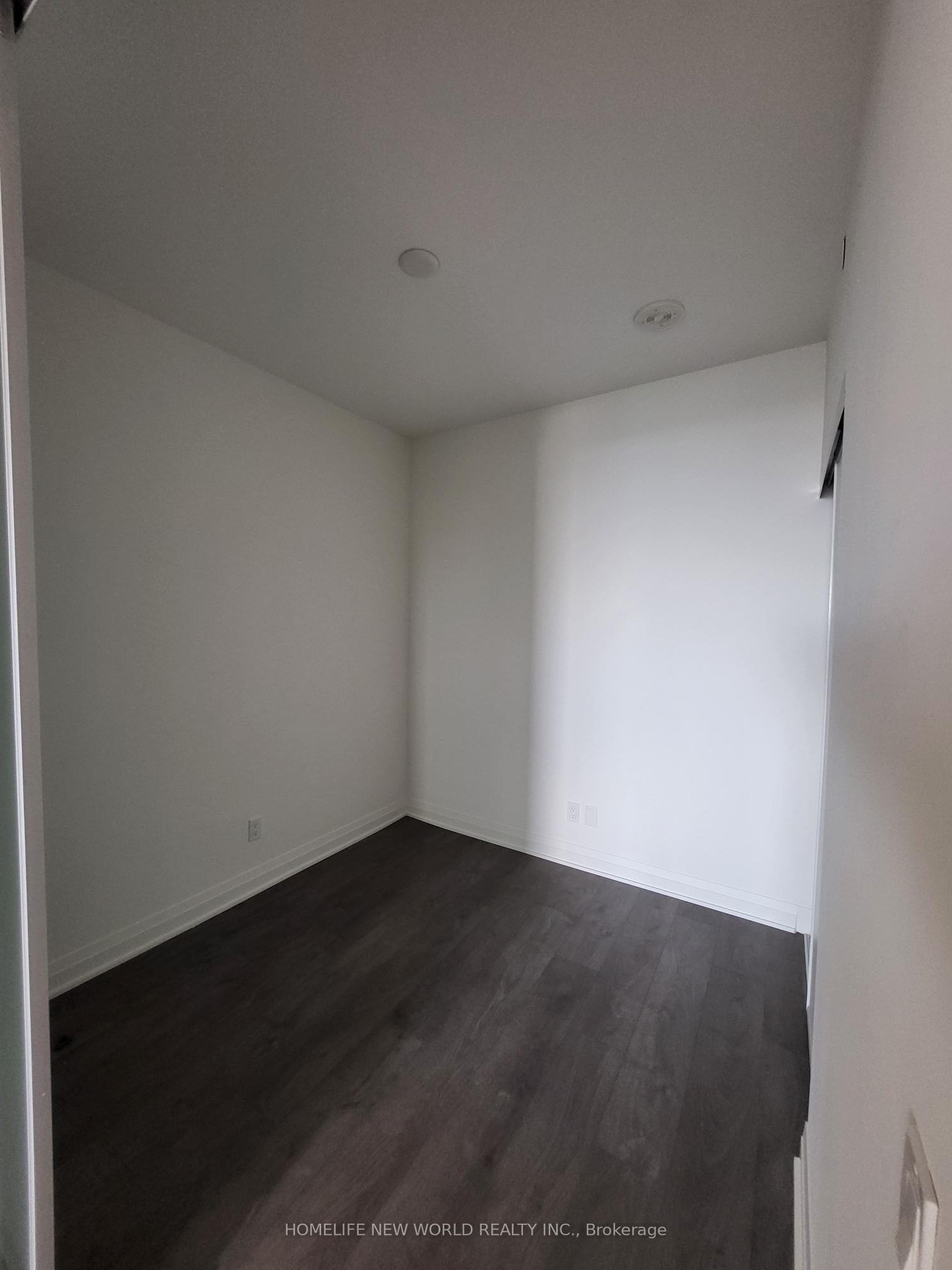 4015 The Exchange 6011 Property Photo 5