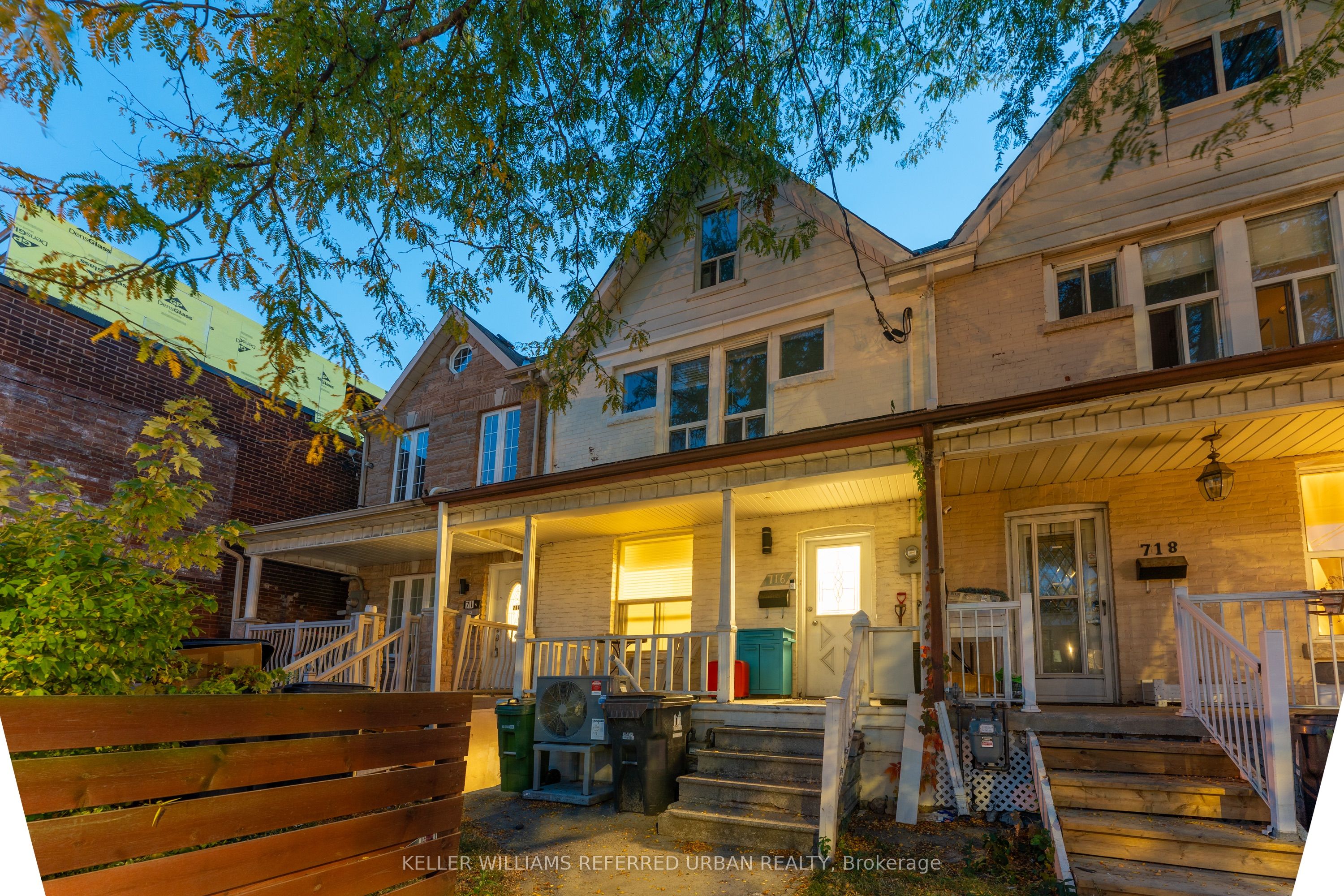 716 Lansdowne Avenue Upper Property Photo 1