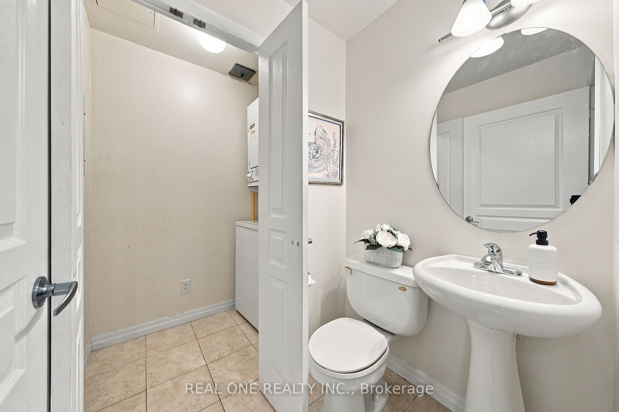 225 Webb Drive 1611 Property Photo 8