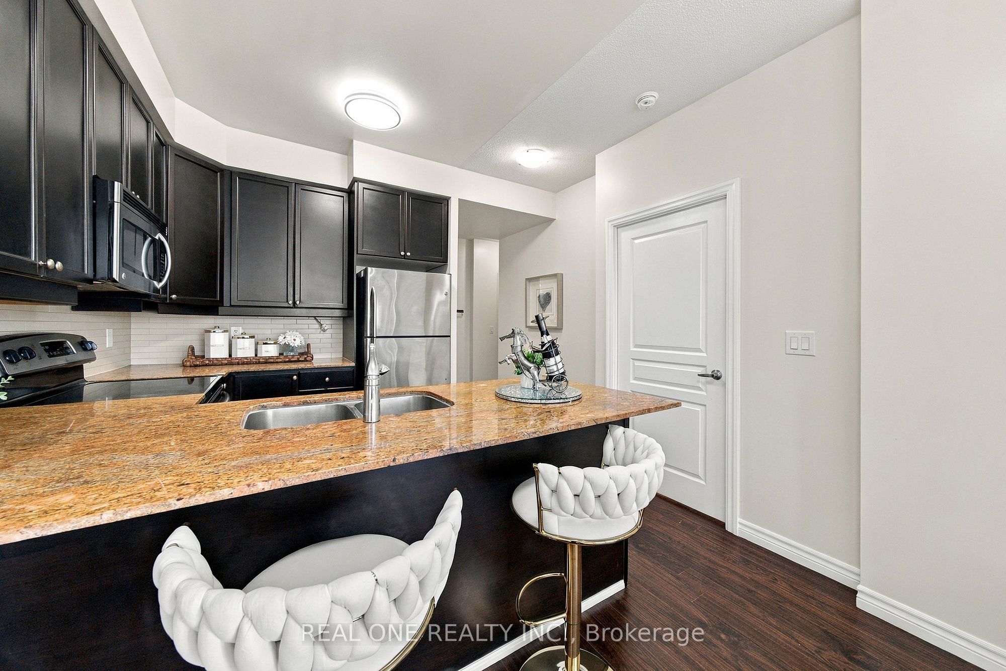 225 Webb Drive 1611 Property Photo 22