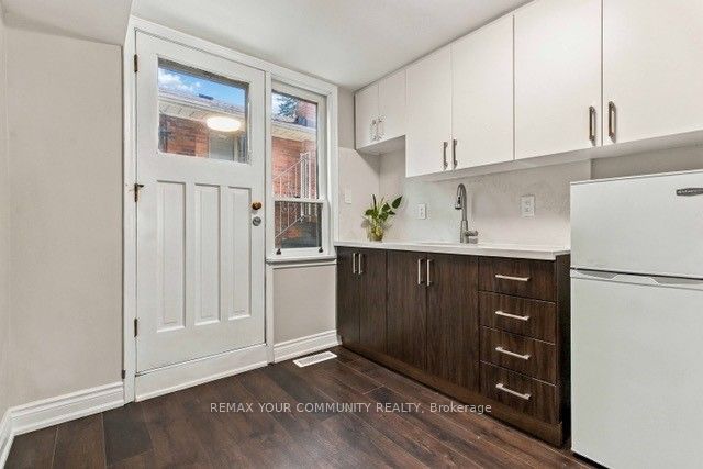 2 Munhall Road Property Photo 21
