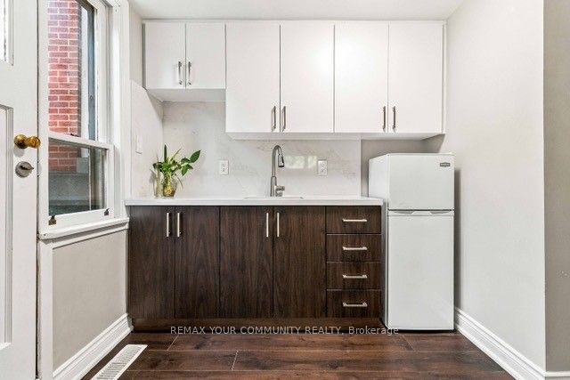 2 Munhall Road Property Photo 23