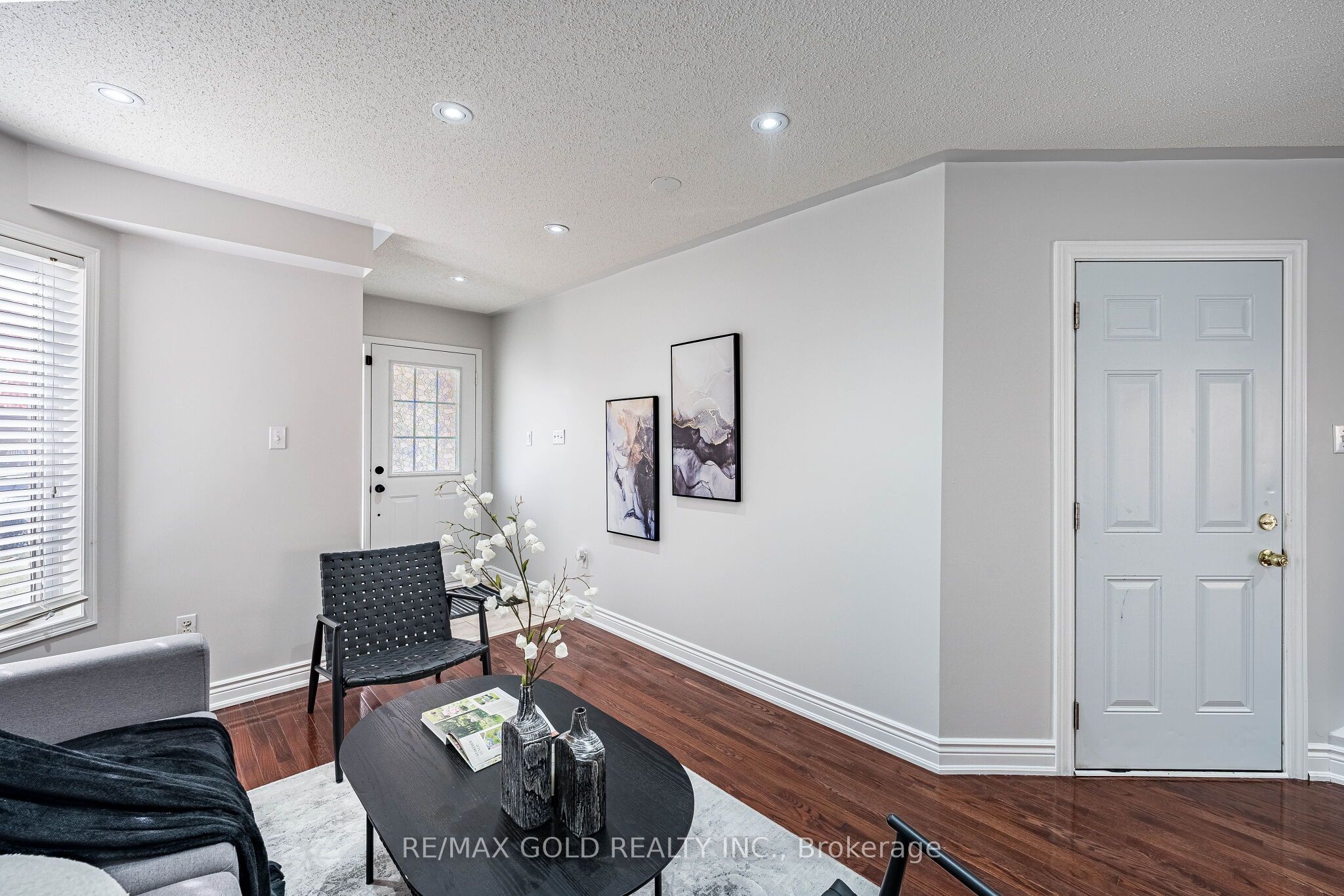 21 Edenvalley Road Property Photo 7