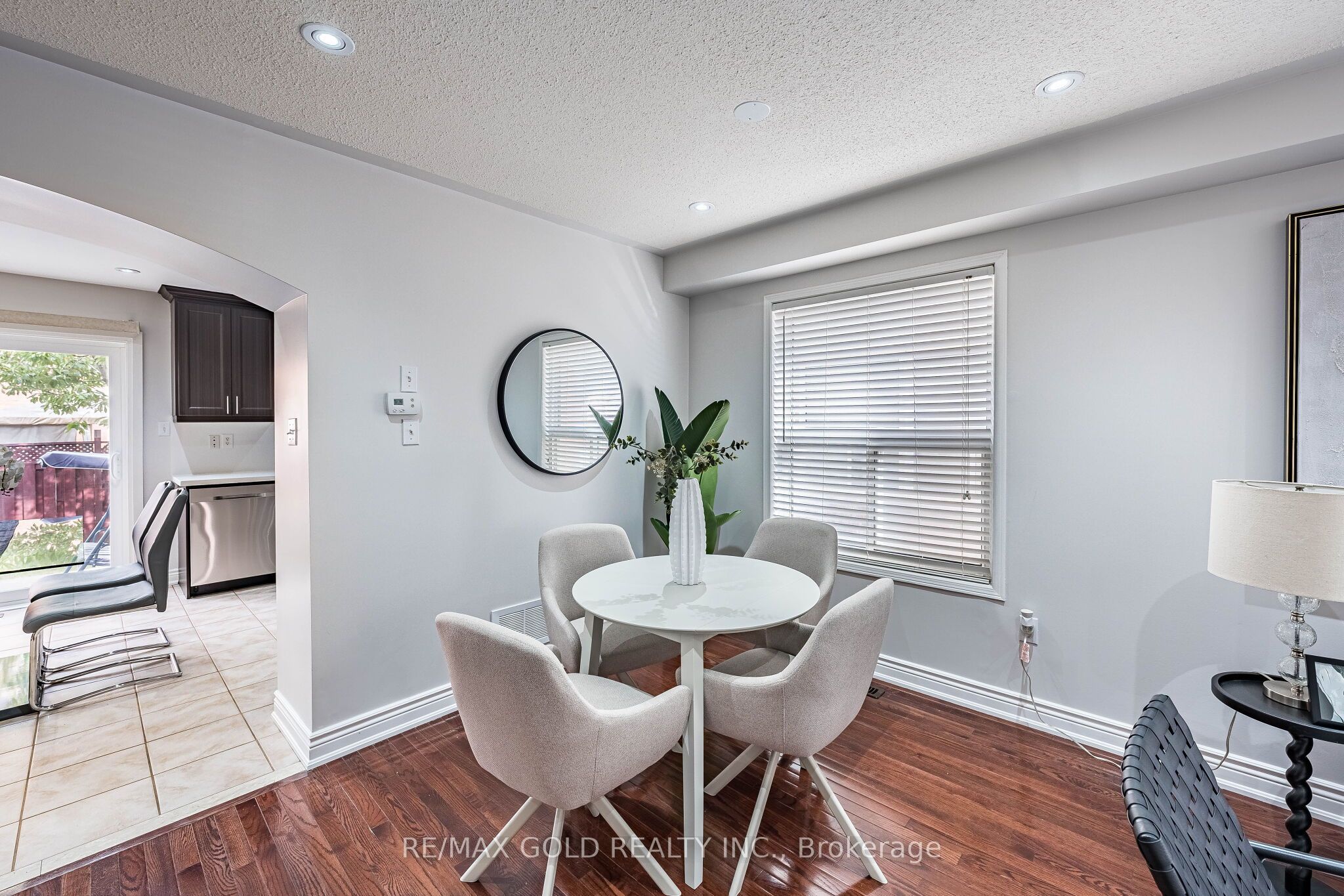 21 Edenvalley Road Property Photo 9