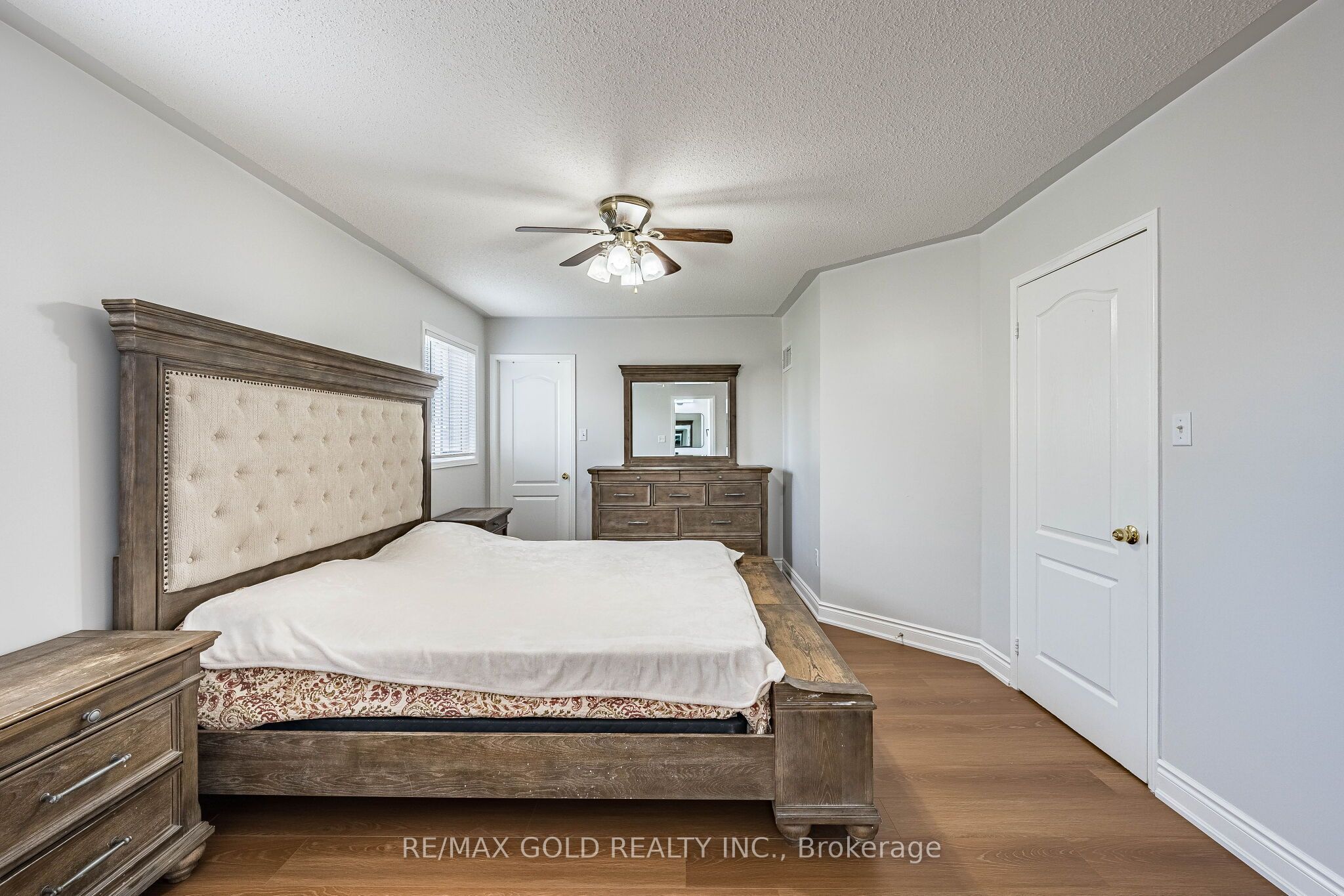 21 Edenvalley Road Property Photo 21