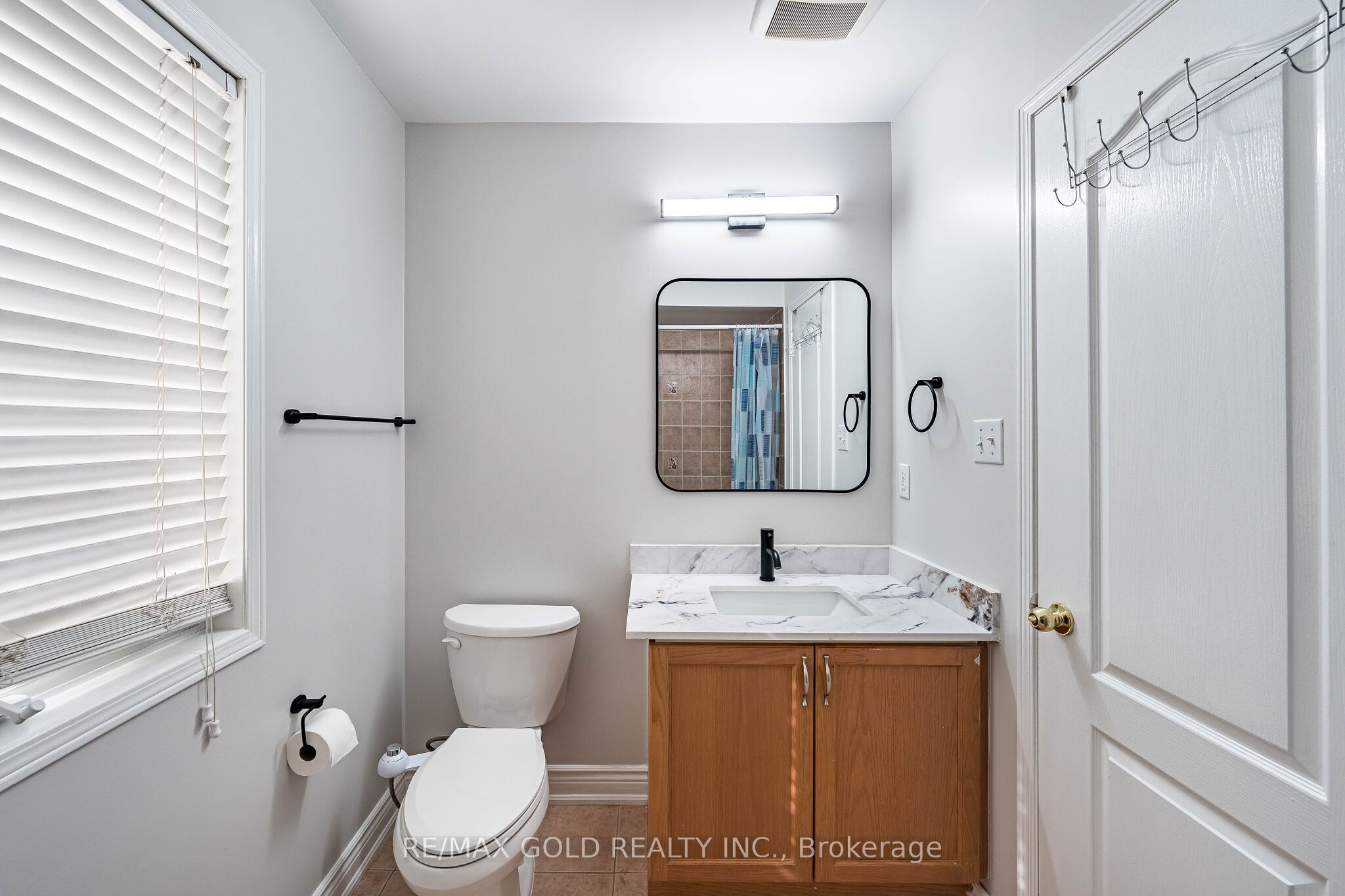 21 Edenvalley Road Property Photo 28