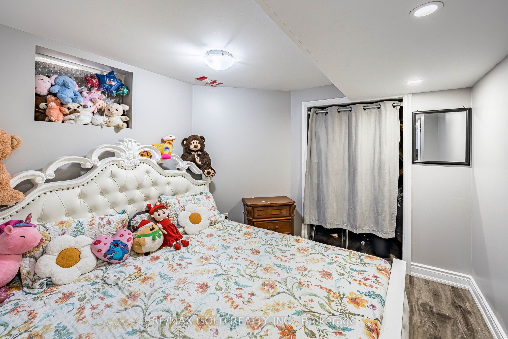 21 Edenvalley Road Property Photo 34
