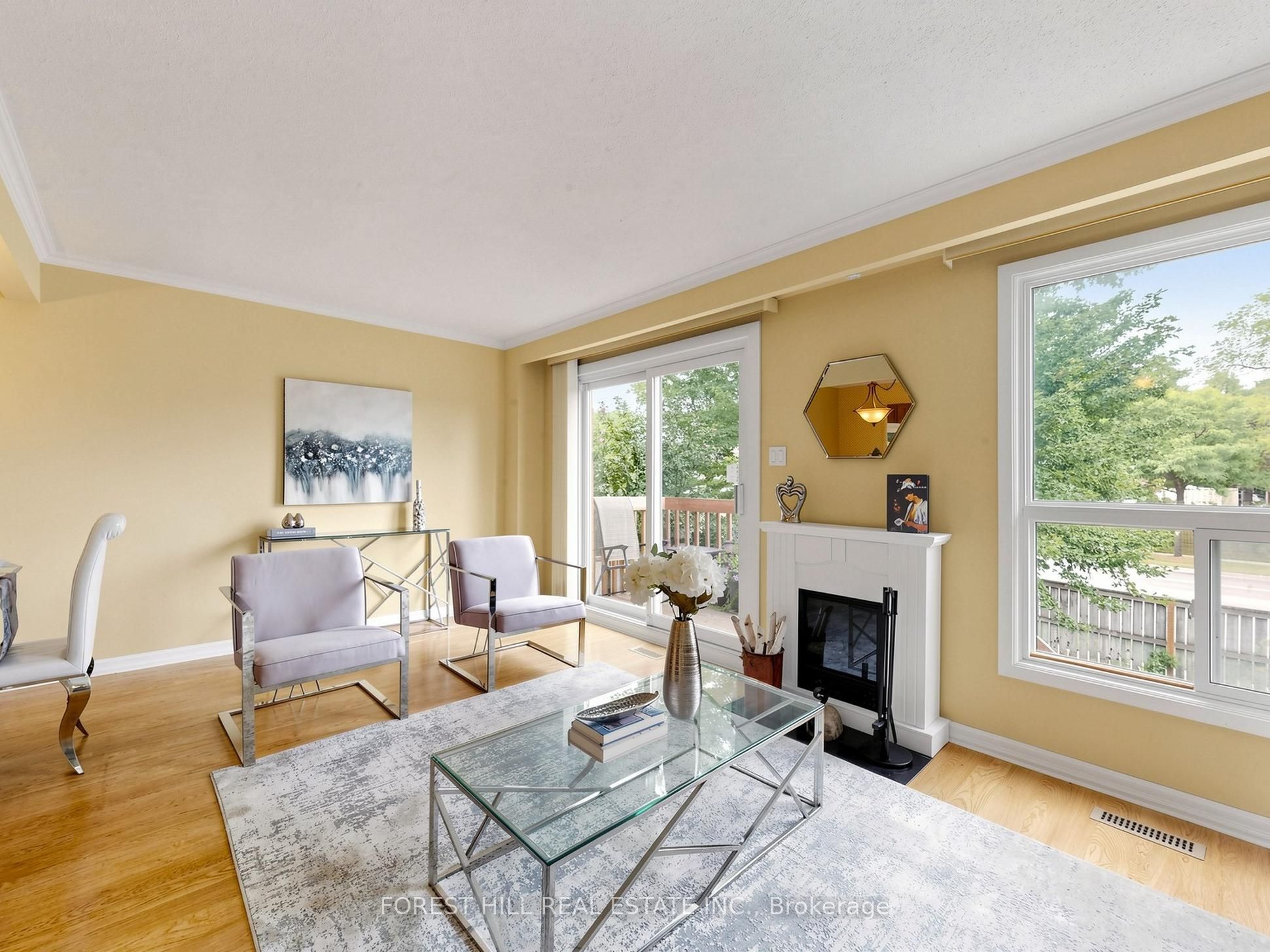 725 Vermouth Avenue 10 Property Photo 3